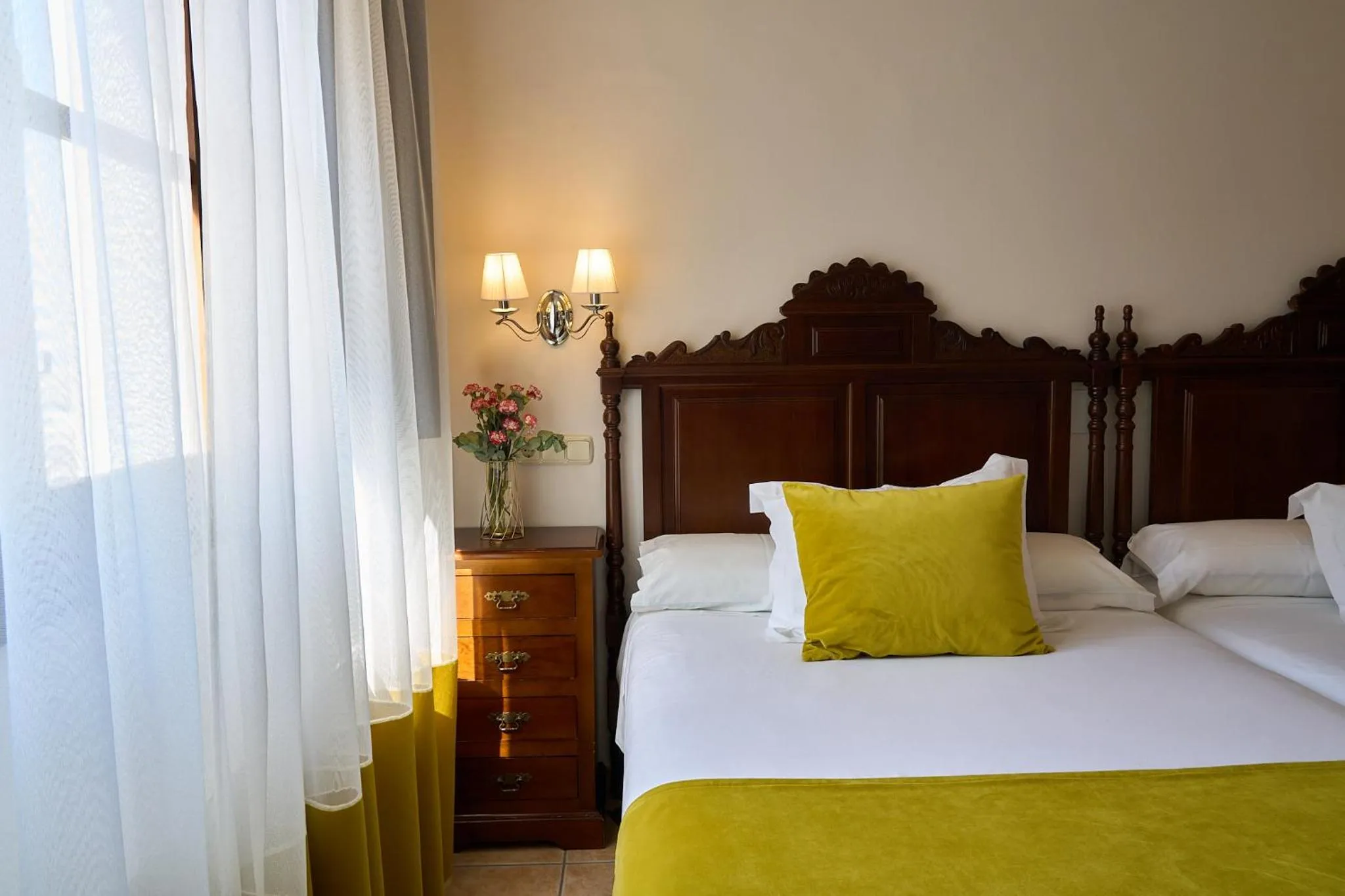 Decorative detail, Bed in Hotel María de Molina