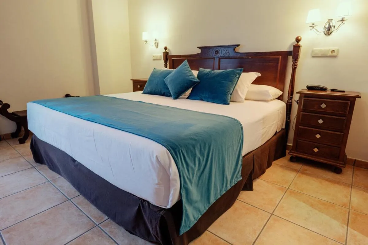 Bed in Hotel María de Molina