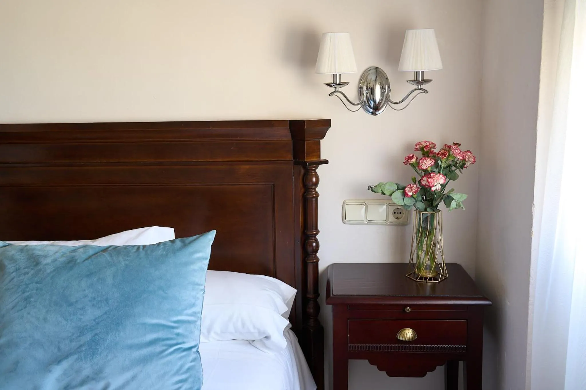 Decorative detail, Bed in Hotel María de Molina