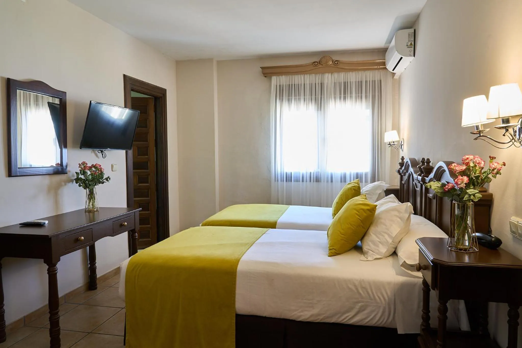 Decorative detail, Bed in Hotel María de Molina