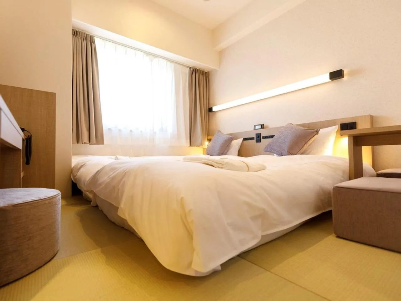 Photo of the whole room, Bed in President Hotel Hakata