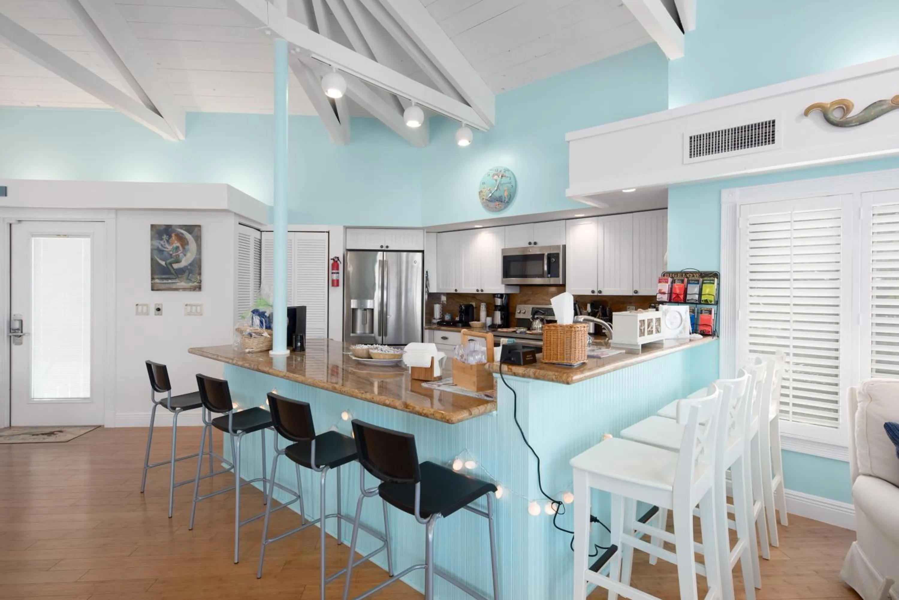 Kitchen or kitchenette in Aquarius North