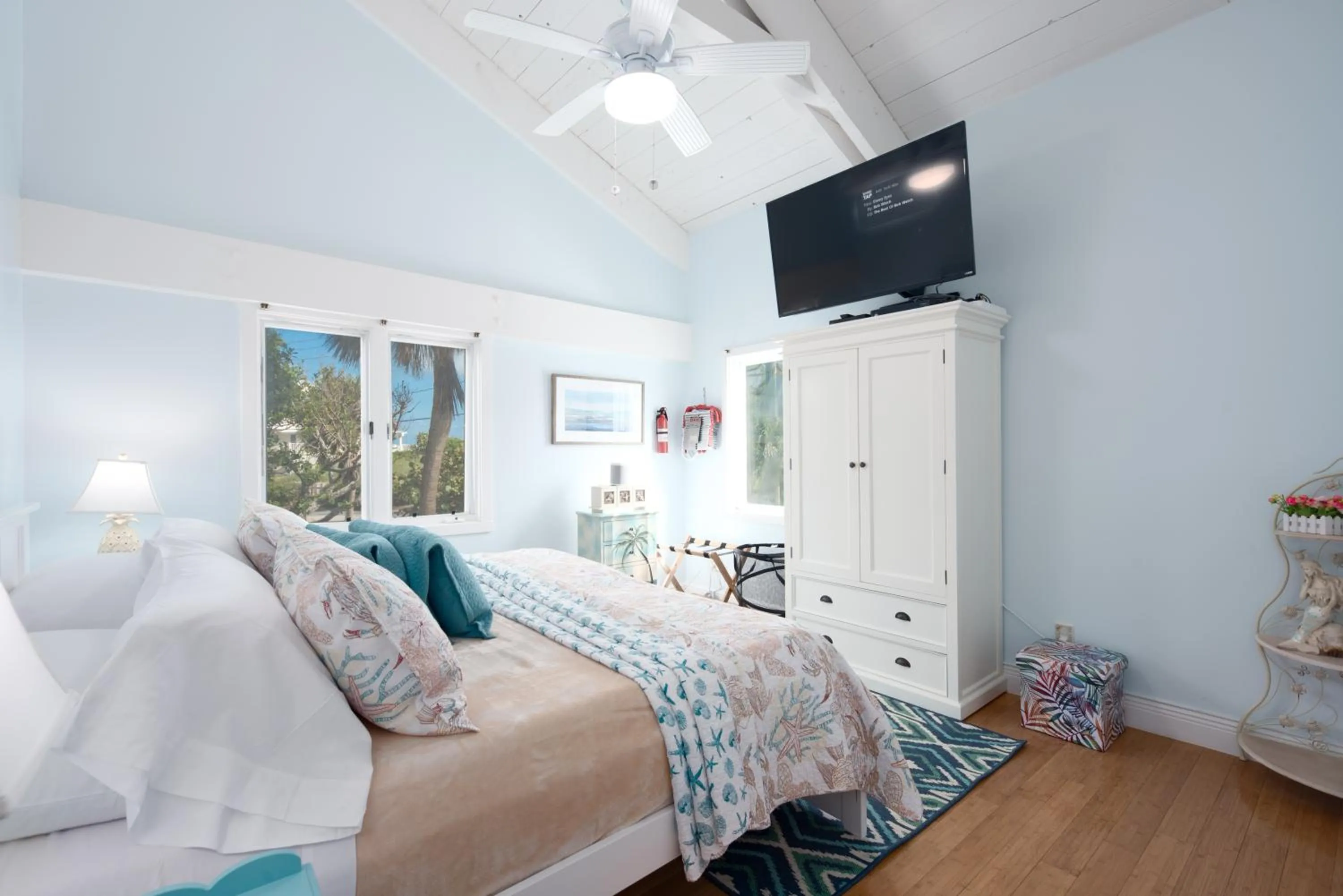 TV and multimedia, Bed in Aquarius North