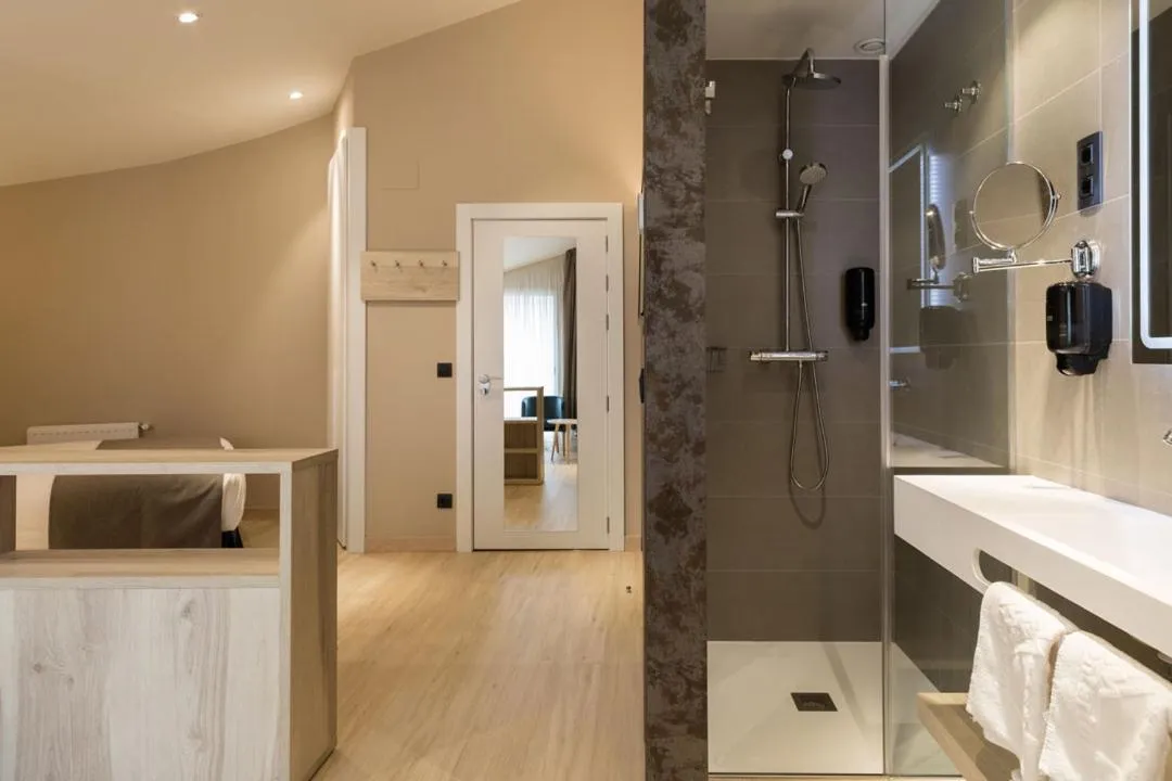 Bathroom in Hotel Montarto