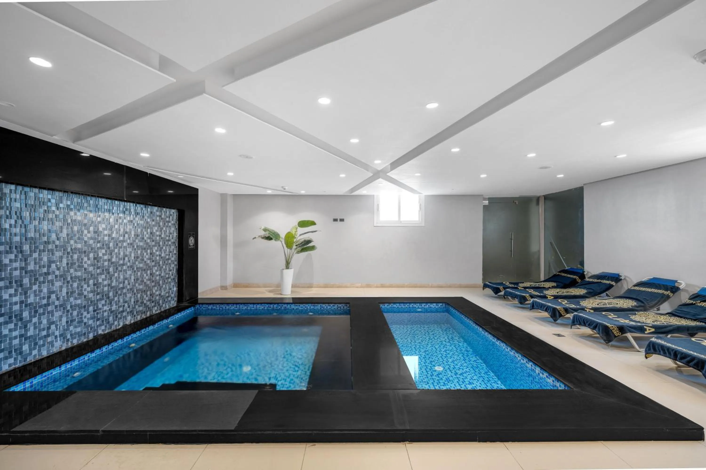 Swimming pool in Grand Oasis Resort