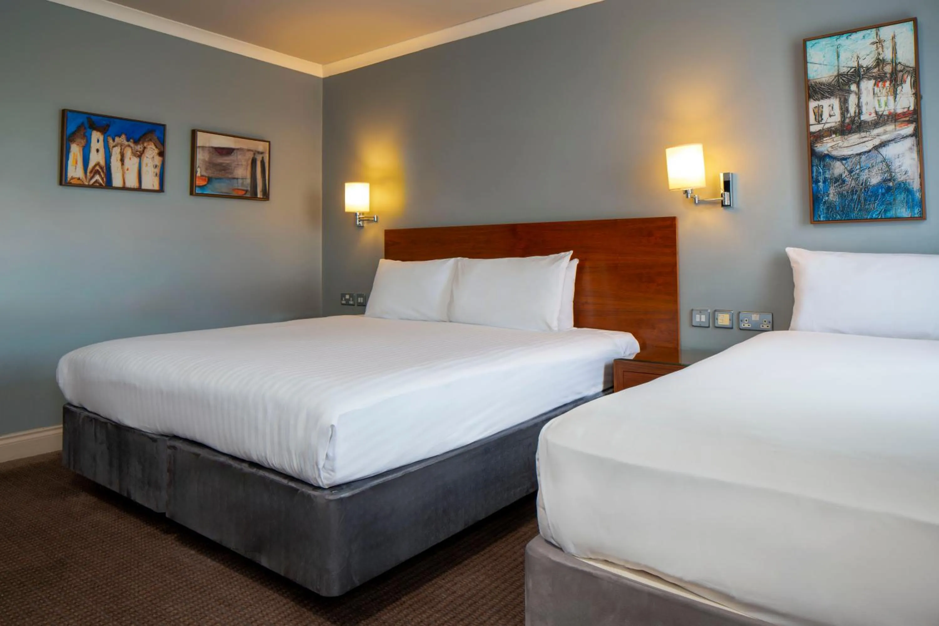 Bed in London Croydon Aerodrome Hotel, BW Signature Collection