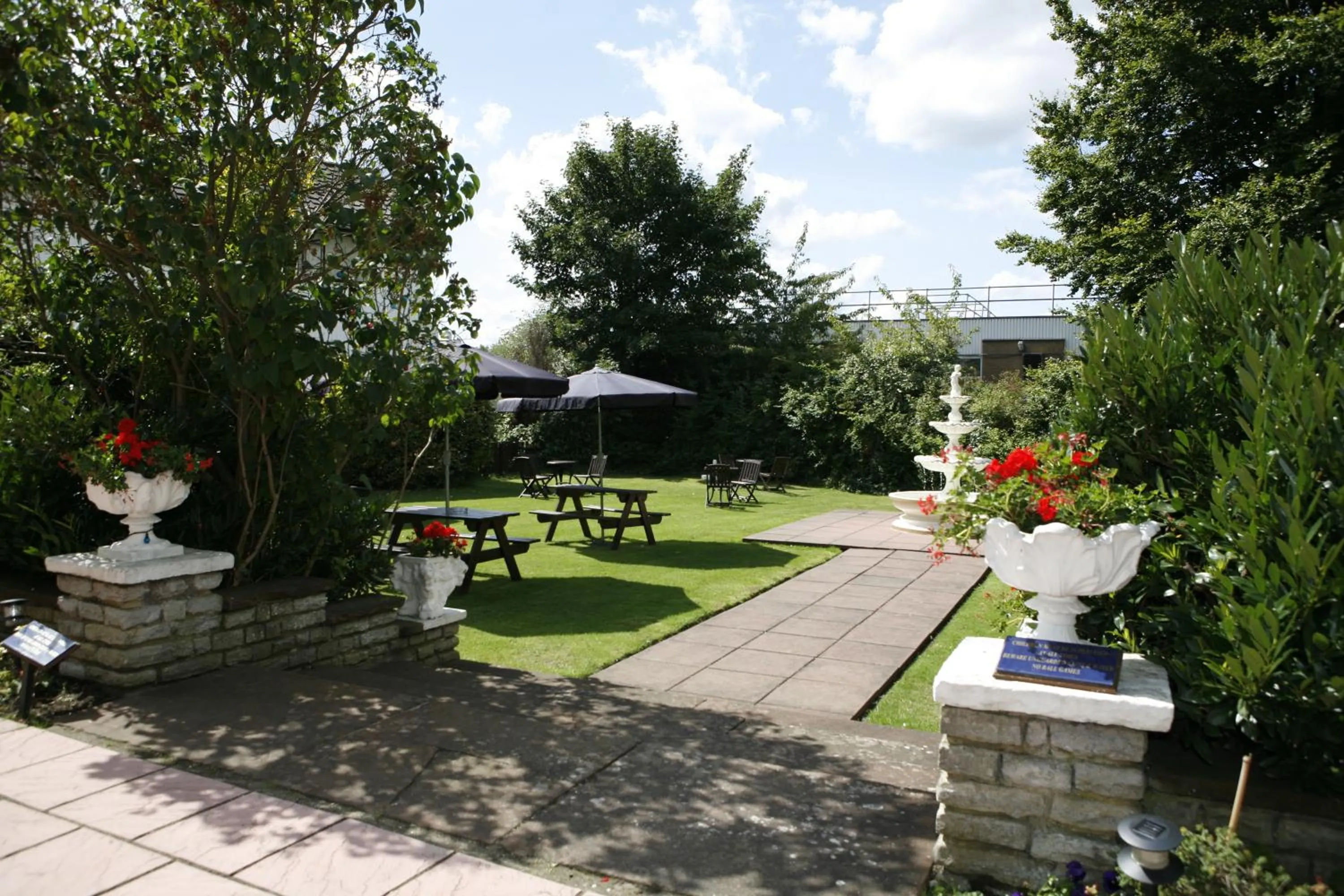 Garden in London Croydon Aerodrome Hotel, BW Signature Collection