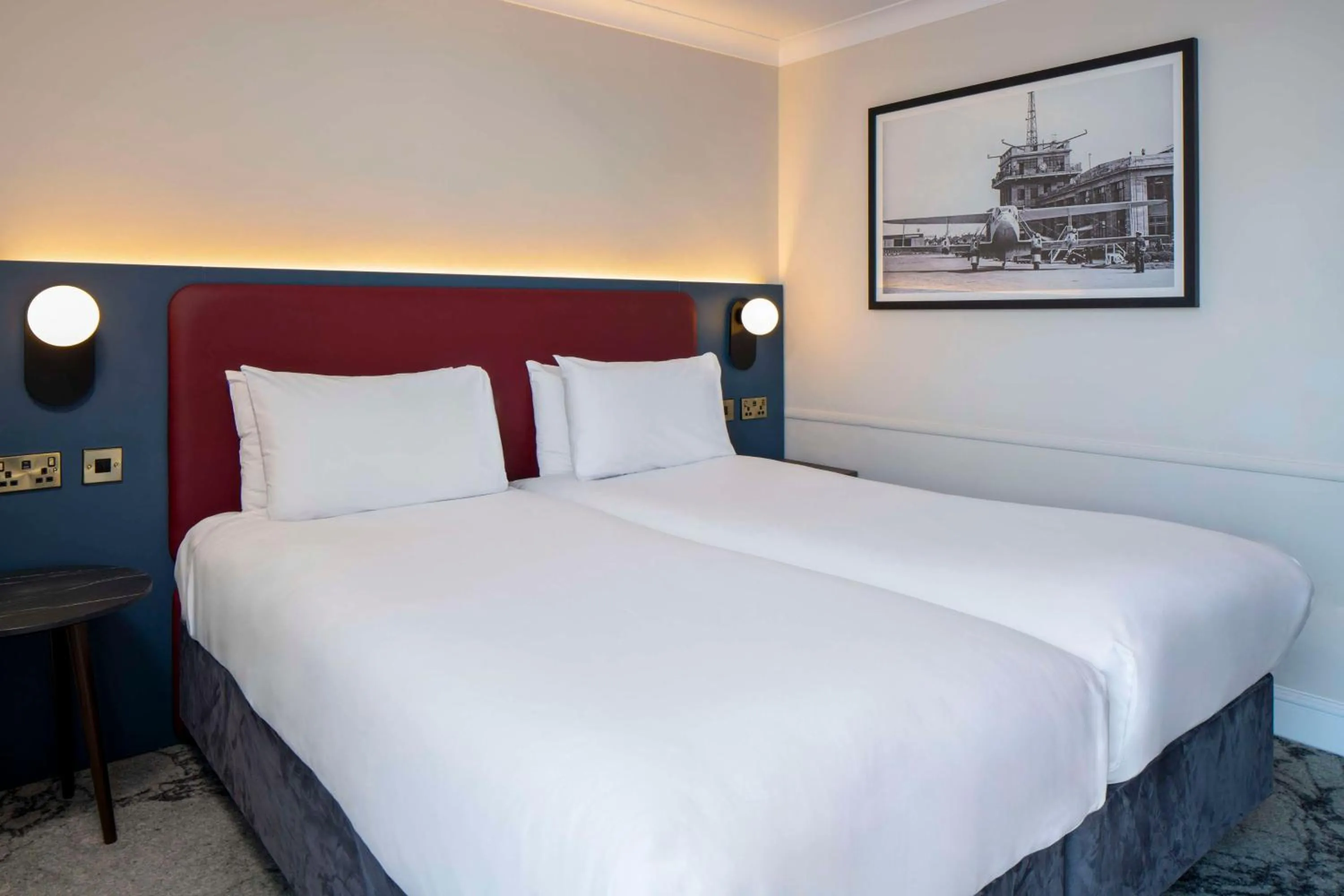 Bedroom, Bed in London Croydon Aerodrome Hotel, BW Signature Collection