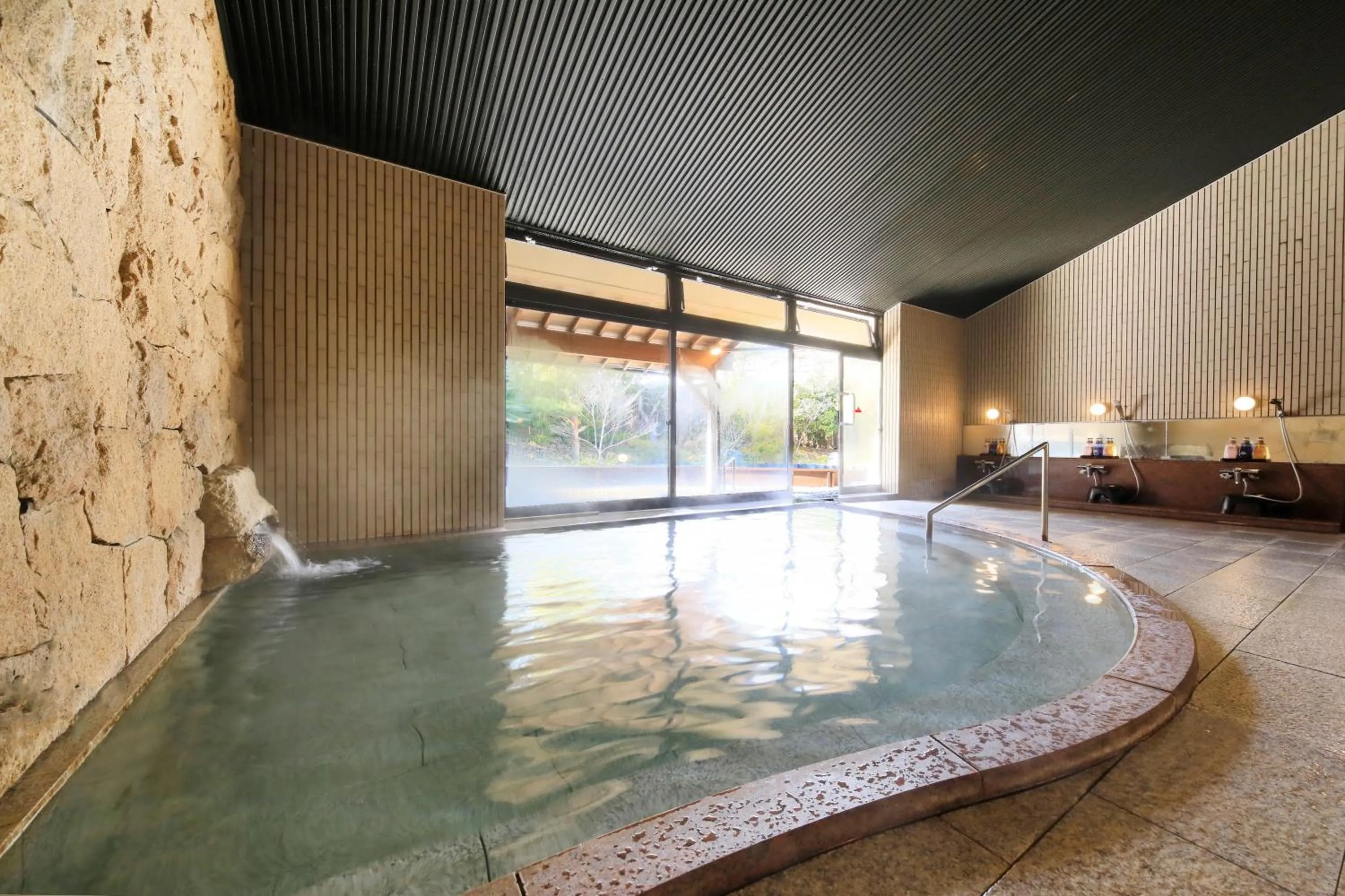 Hot Spring Bath in Kaike Fuga