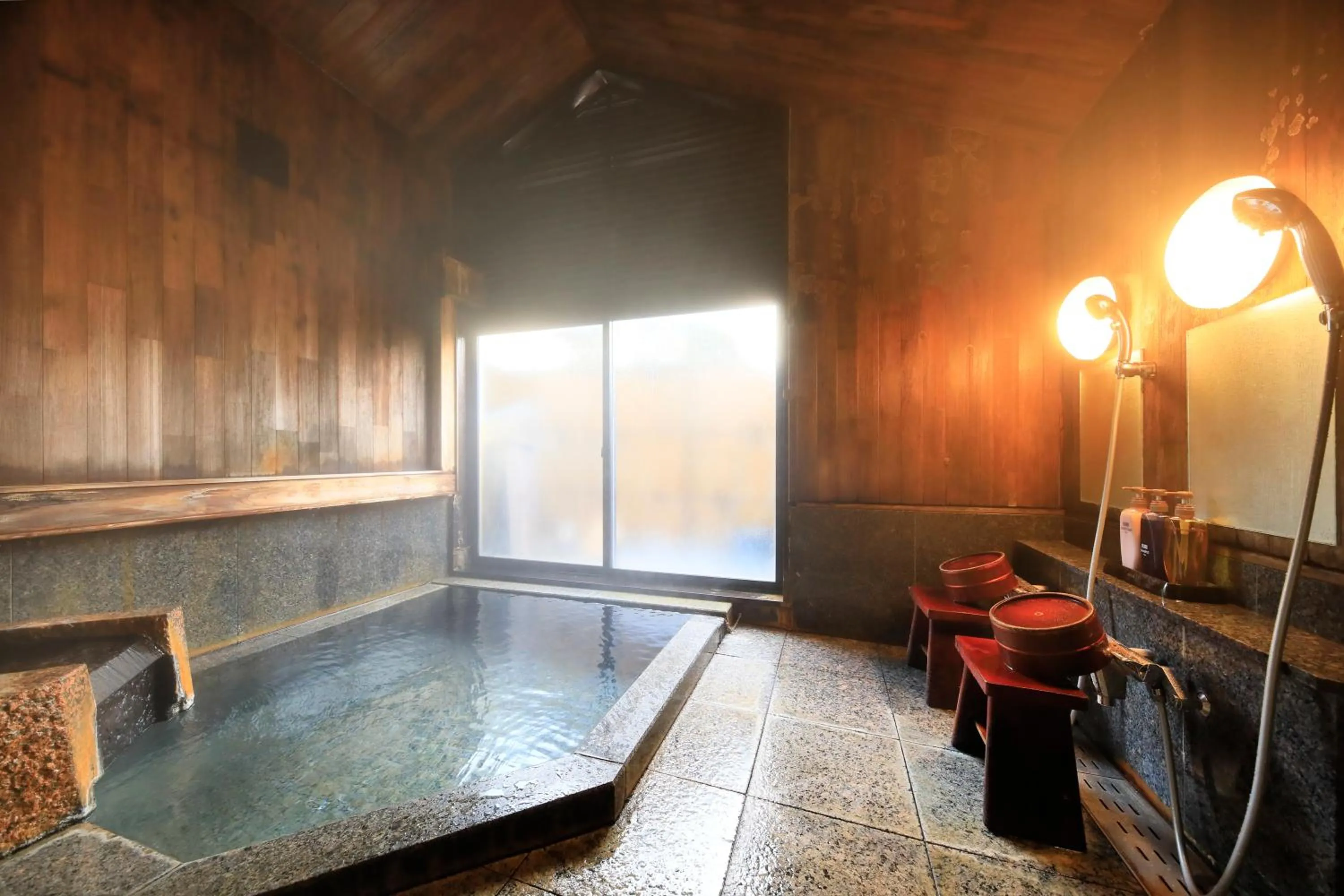 Hot Spring Bath in Kaike Fuga