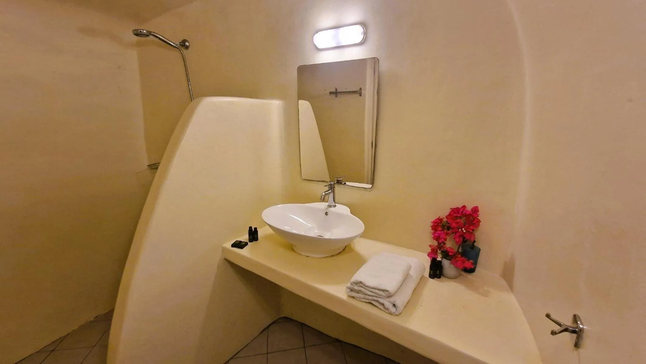 Bathroom in Kykladonisia Traditional Settlement