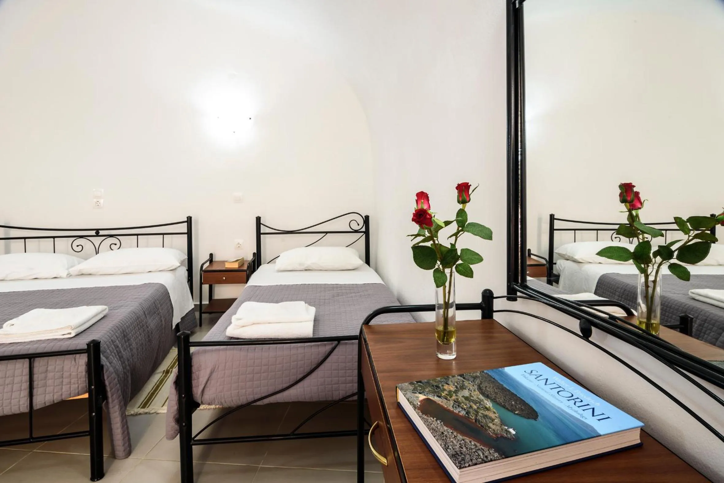 Photo of the whole room, Bed in Kykladonisia Traditional Settlement