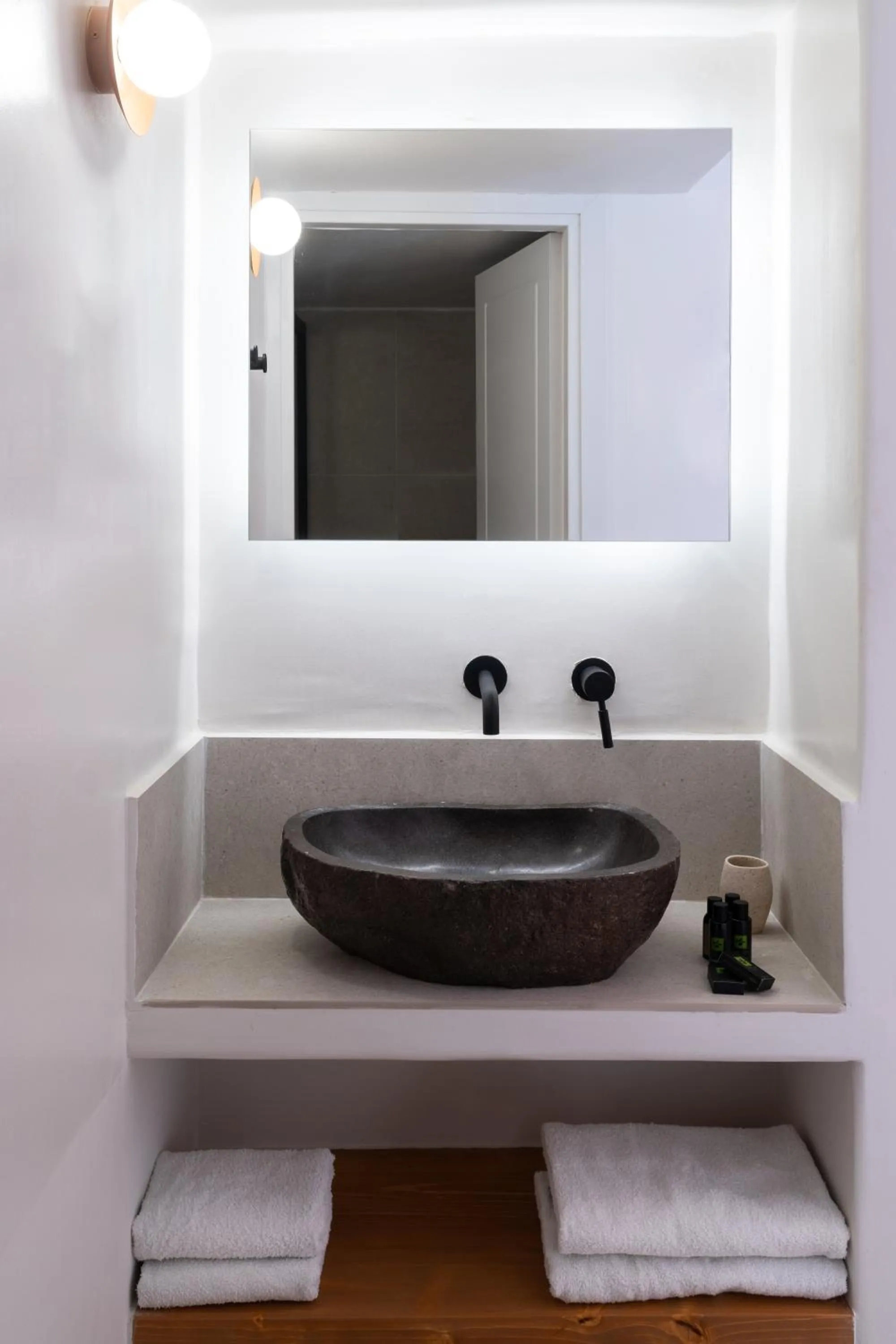 Bathroom in Kykladonisia Traditional Settlement