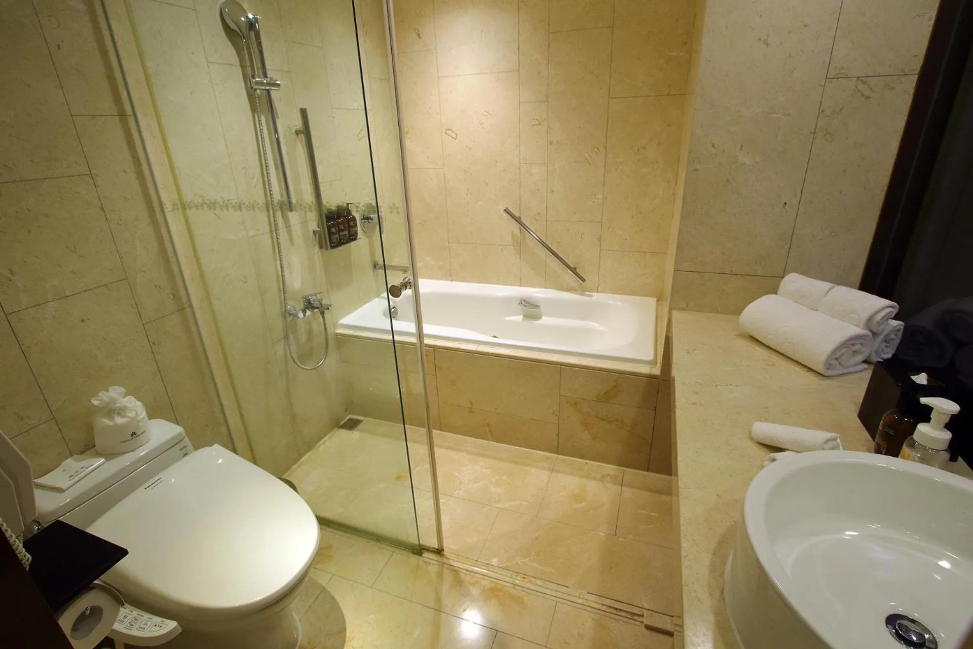 Bathroom in Hotel Royal-Nikko Taipei