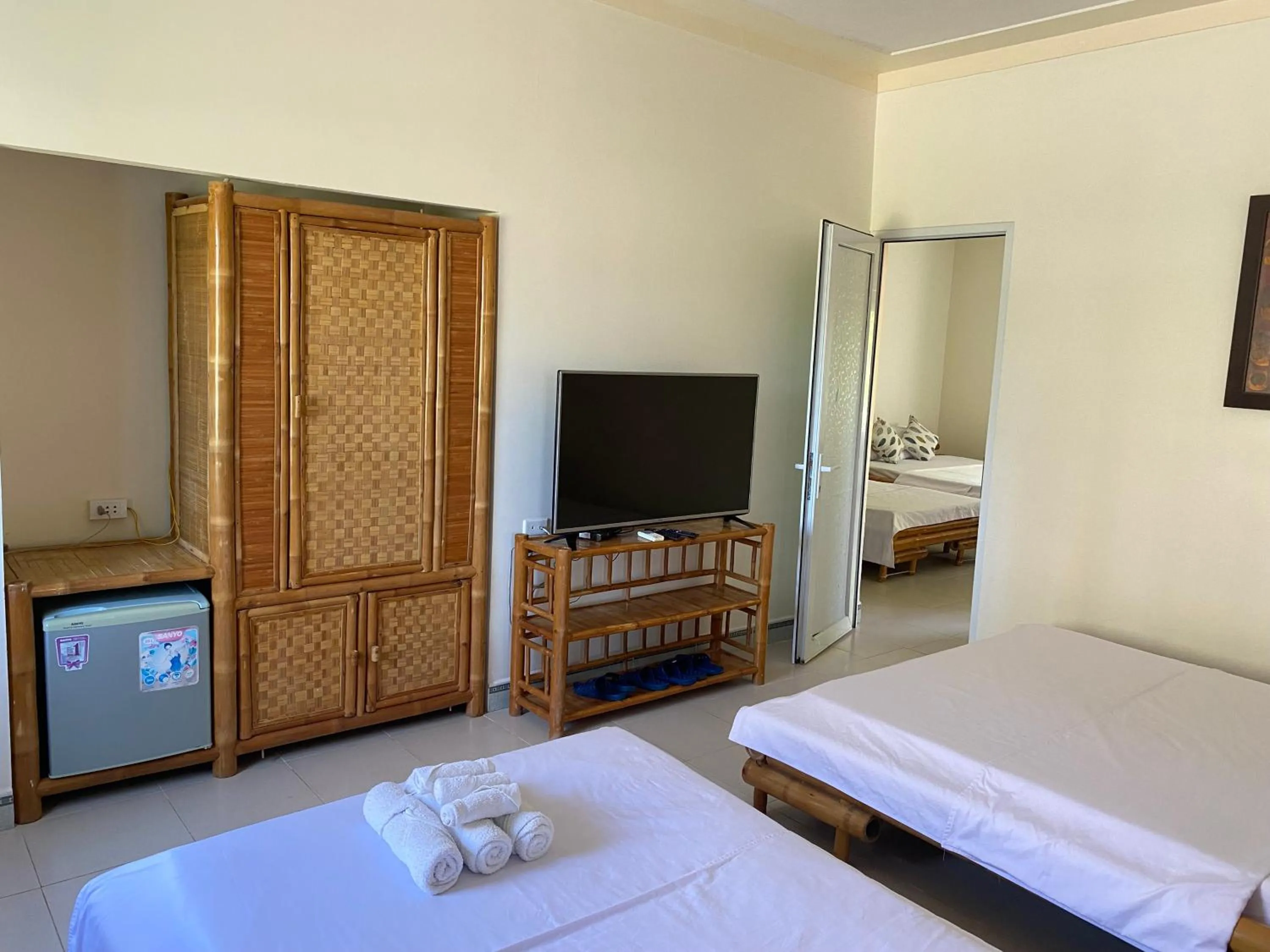 TV and multimedia, Bed in Ngoc Linh Villas