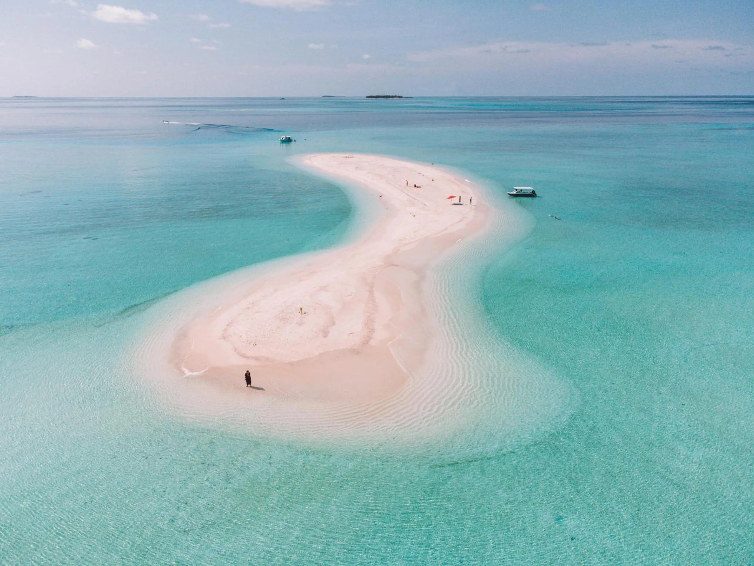 Beach in Reef Edge Thulusdhoo, Maldives