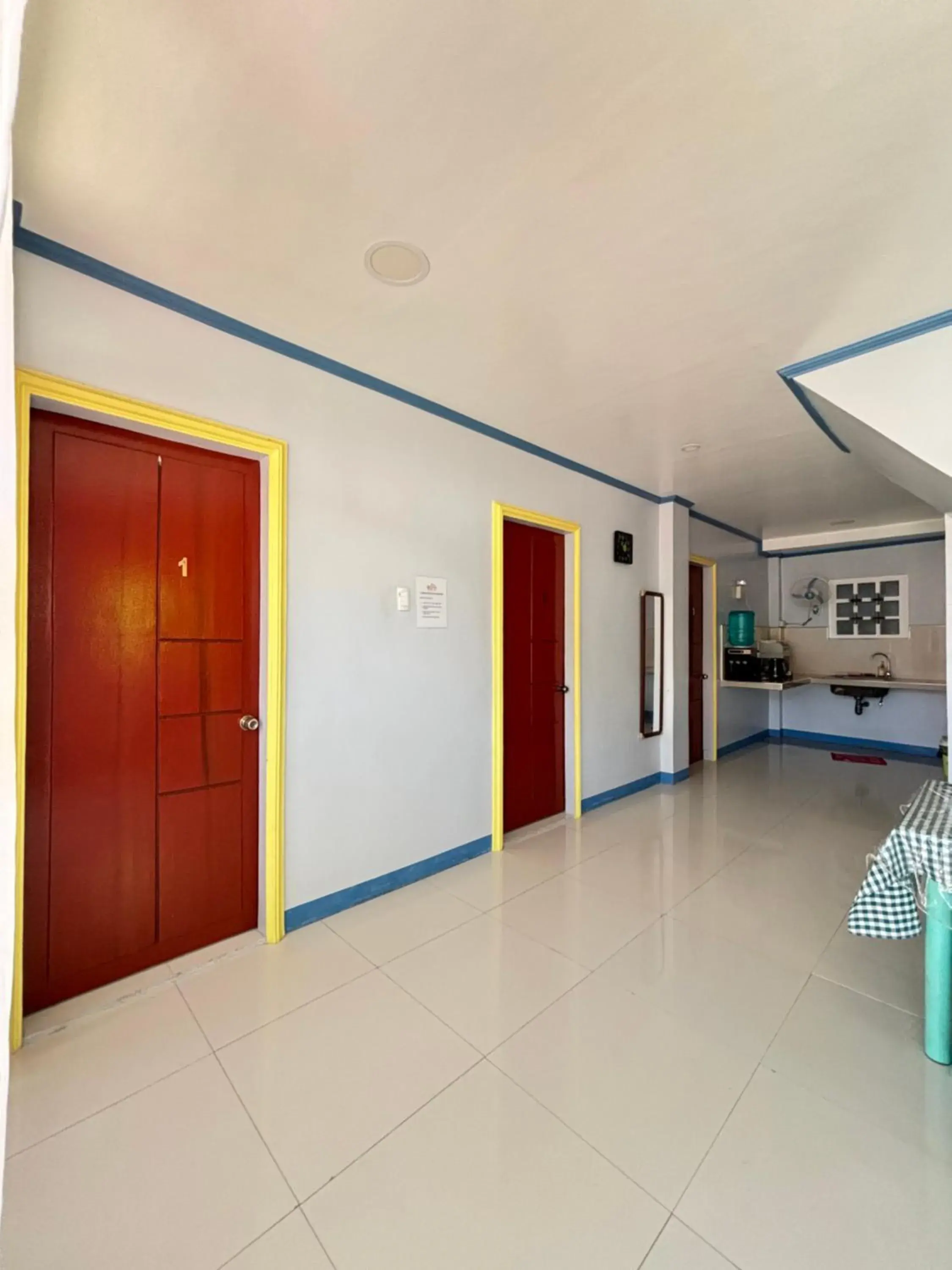 Budget Double Room - single occupancy in La Fela Pension House Budget Double Room - single occupancy in La Fela Pension House