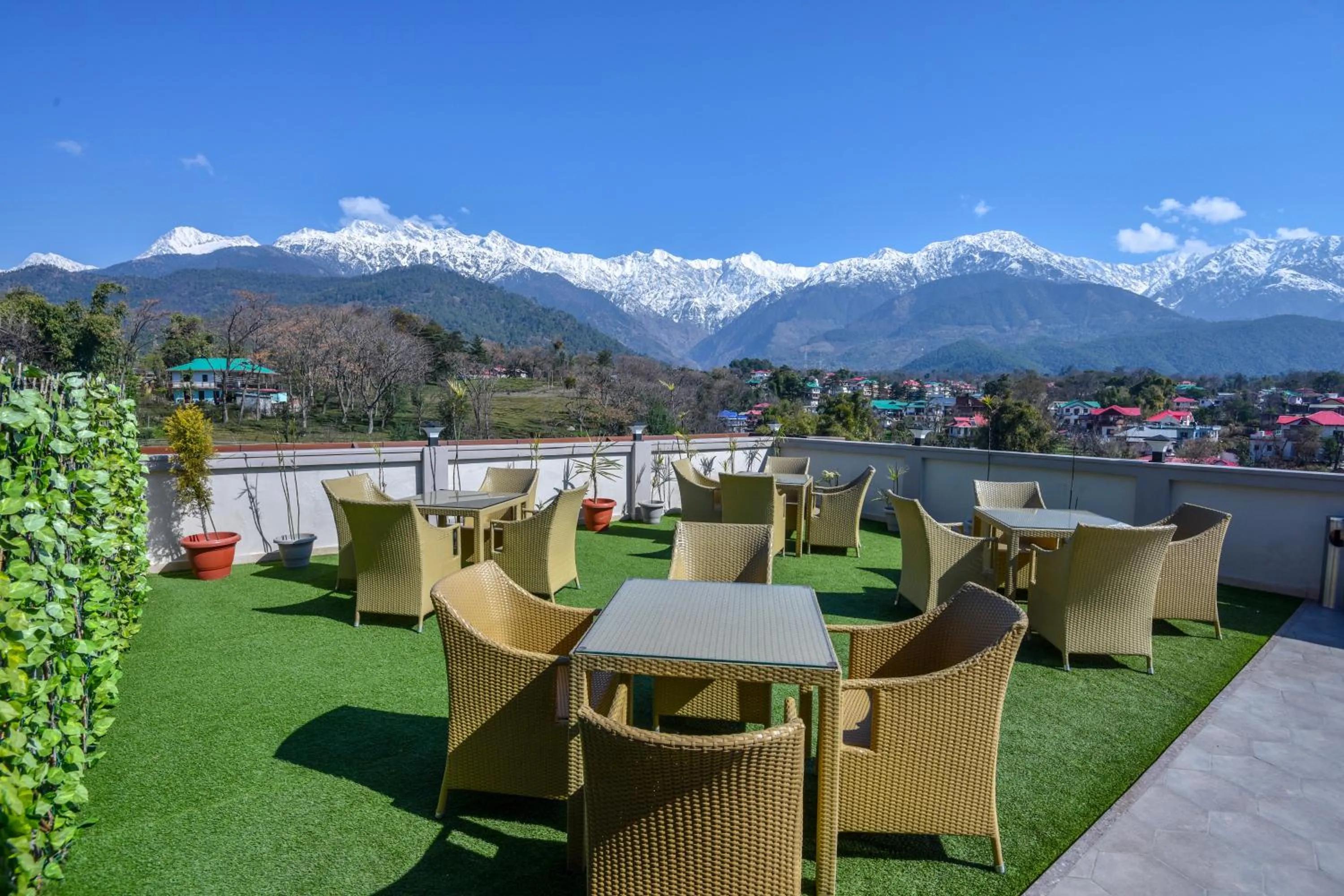 Restaurant/places to eat in The Bliss Palampur