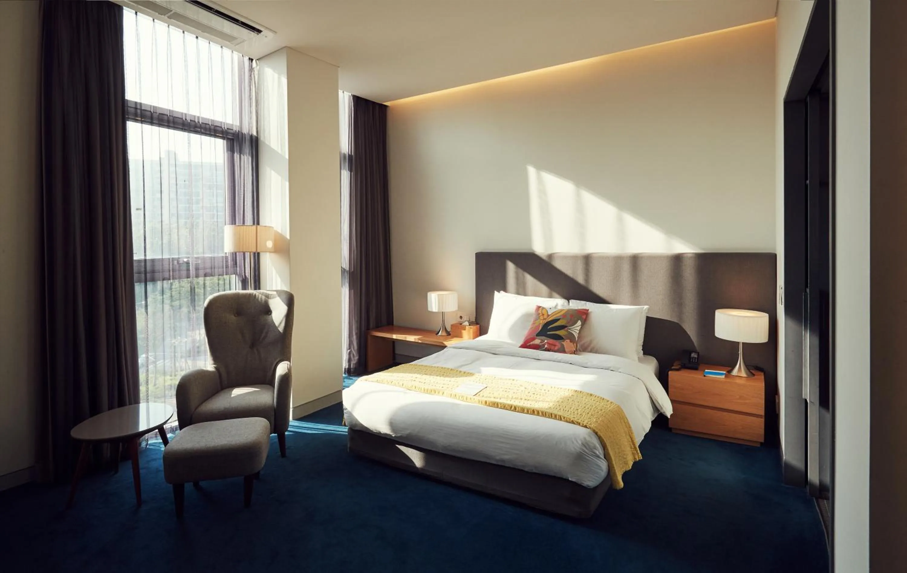 Bed in La Casa Hotel Seoul