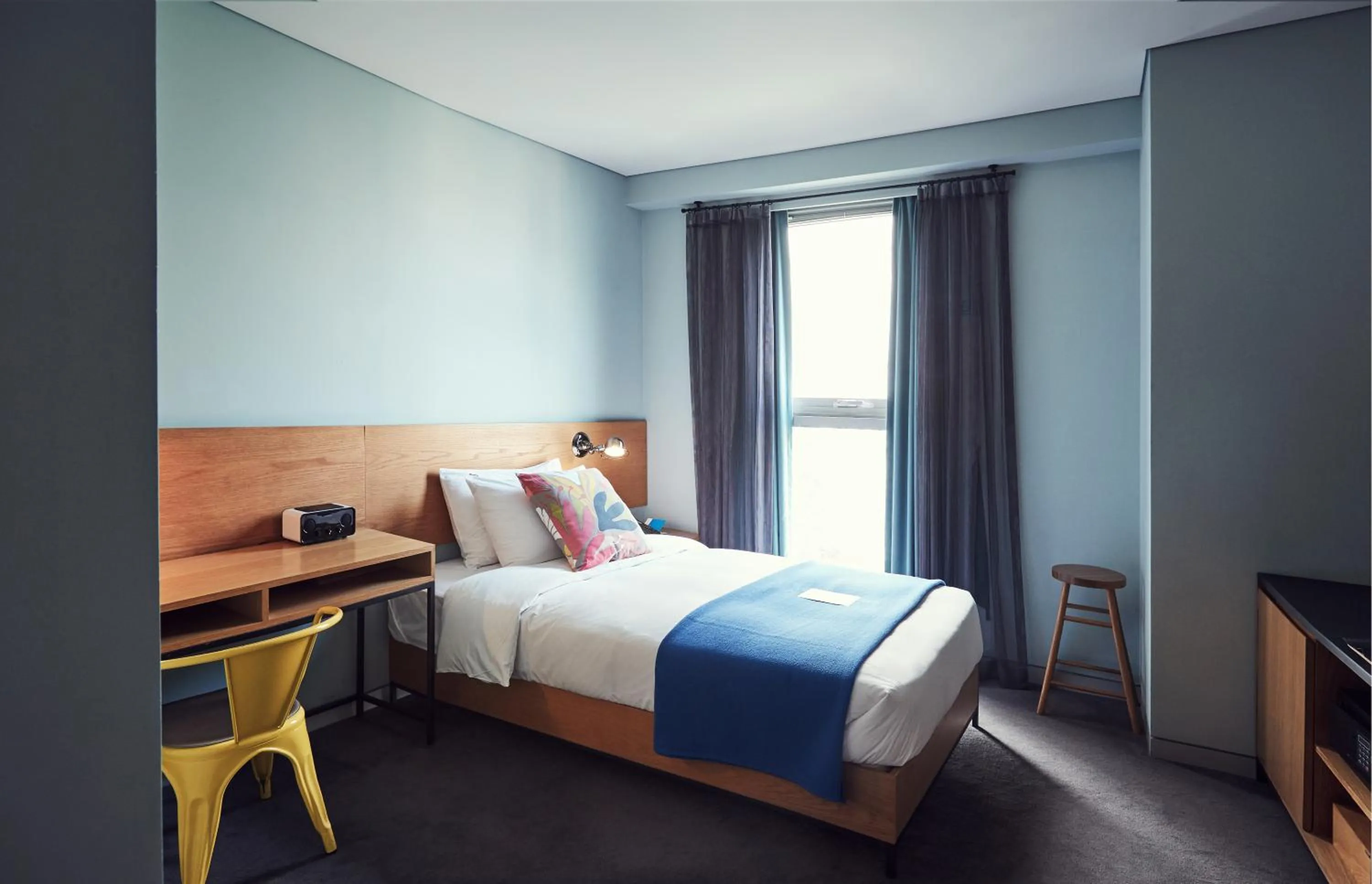 Bed in La Casa Hotel Seoul