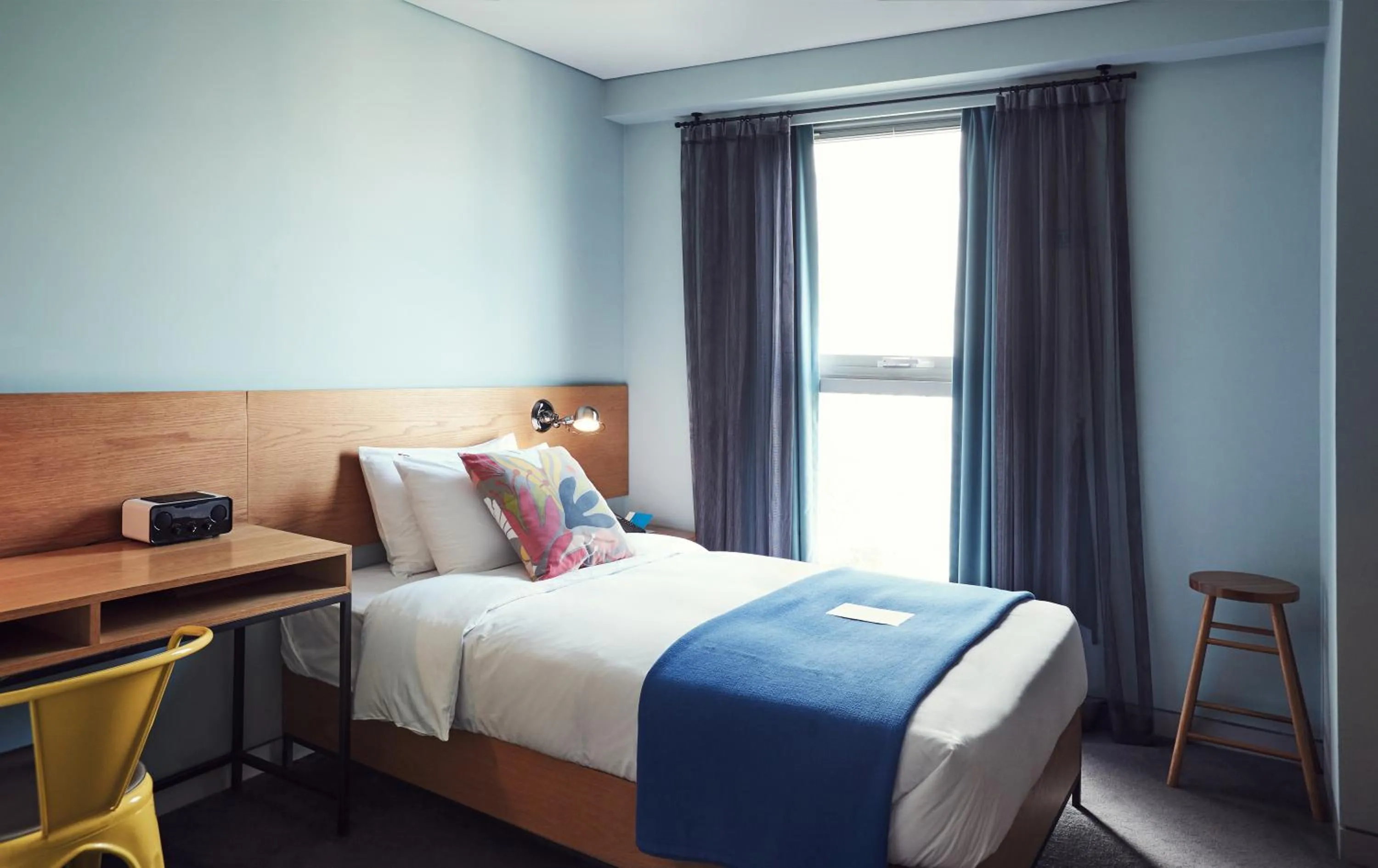 Bed in La Casa Hotel Seoul