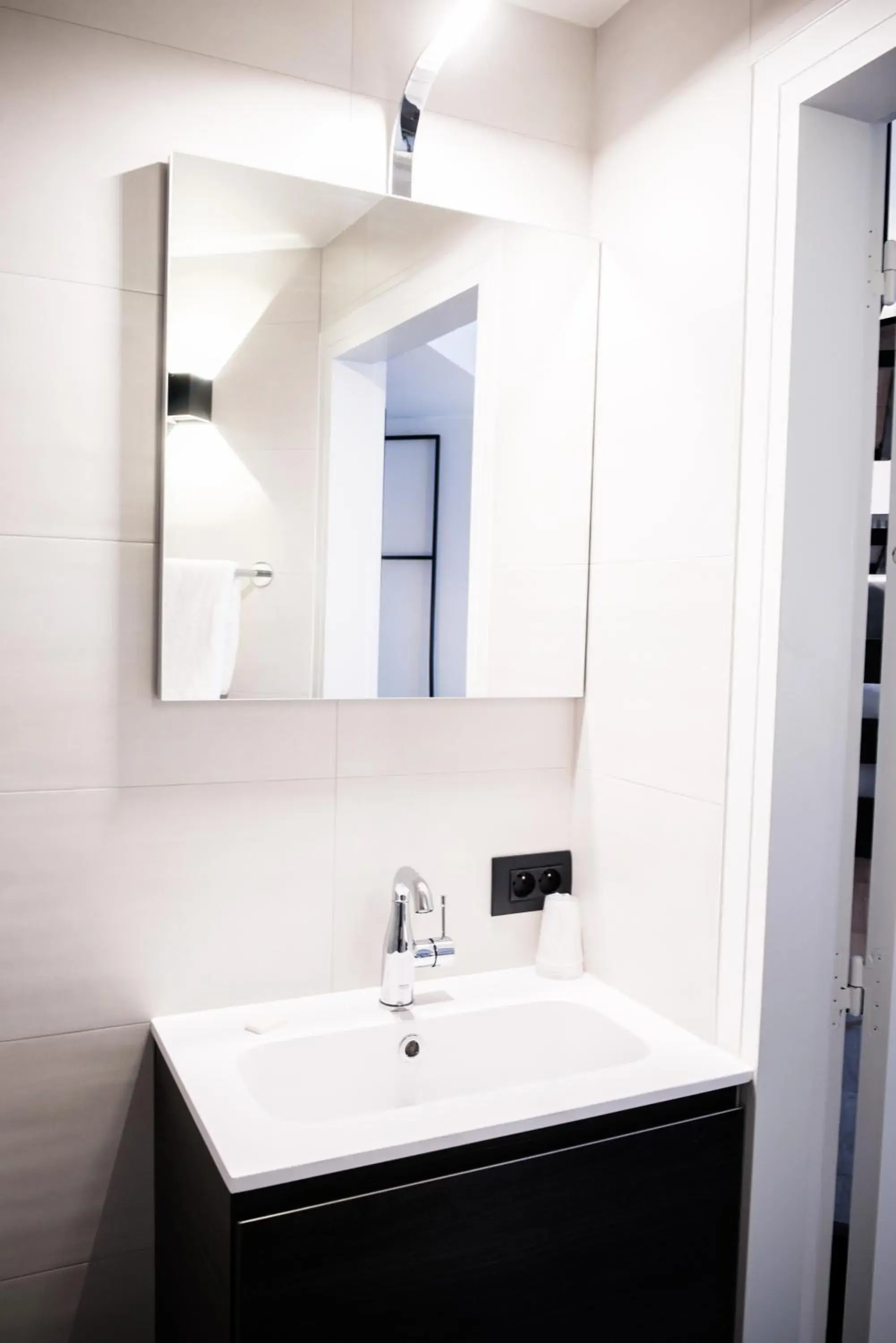 Triple Room in Hotel Carnac Triple Room in Hotel Carnac