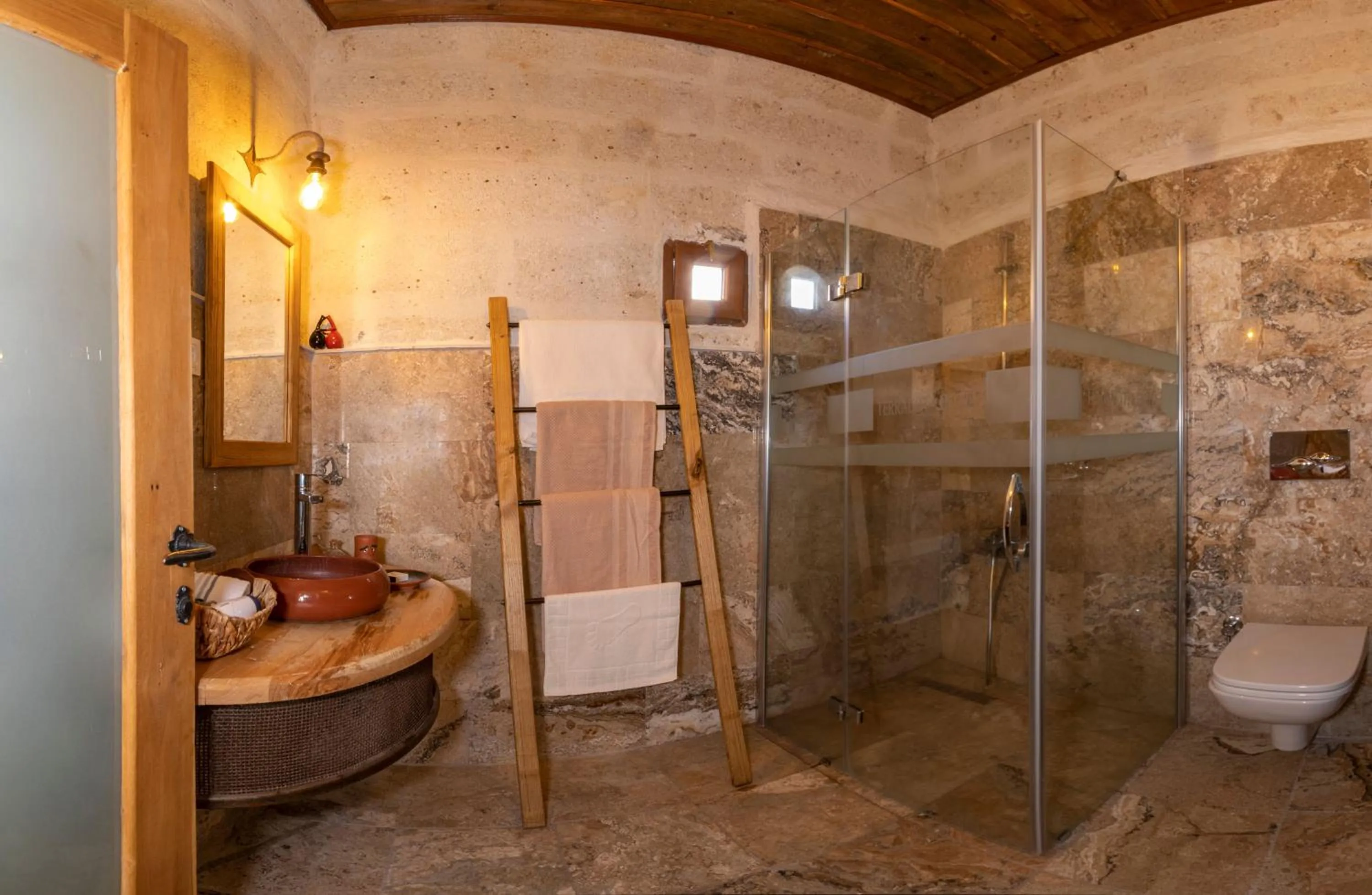 Bathroom in terracota hotel
