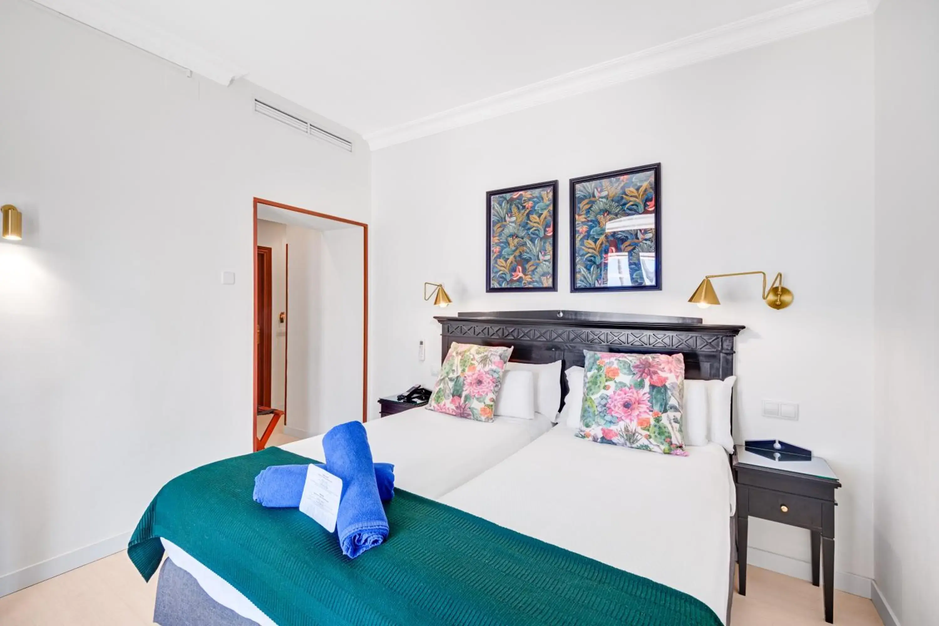 Superior Double Room in Hotel Ciutat Jardi Superior Double Room in Hotel Ciutat Jardi