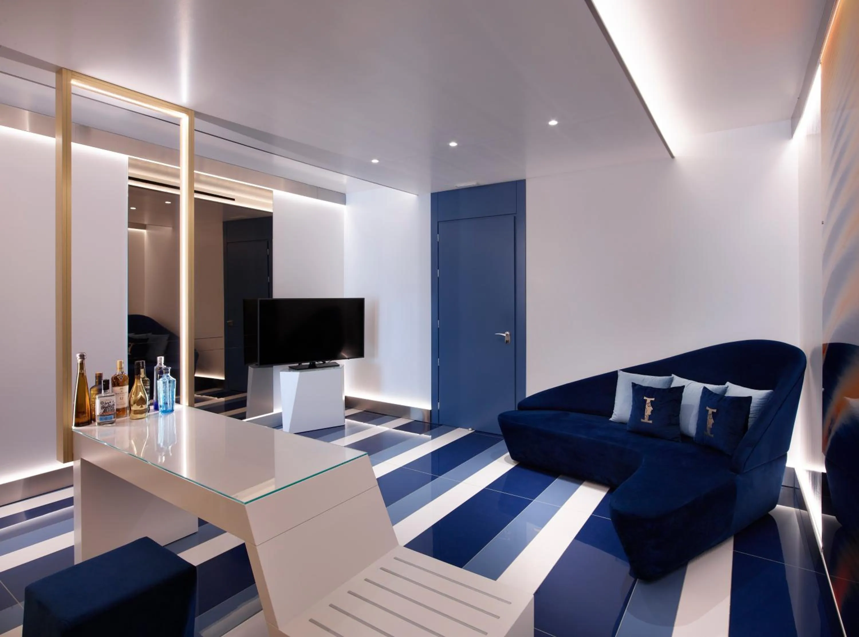 Living room in I Resort Beach Hotel & Spa