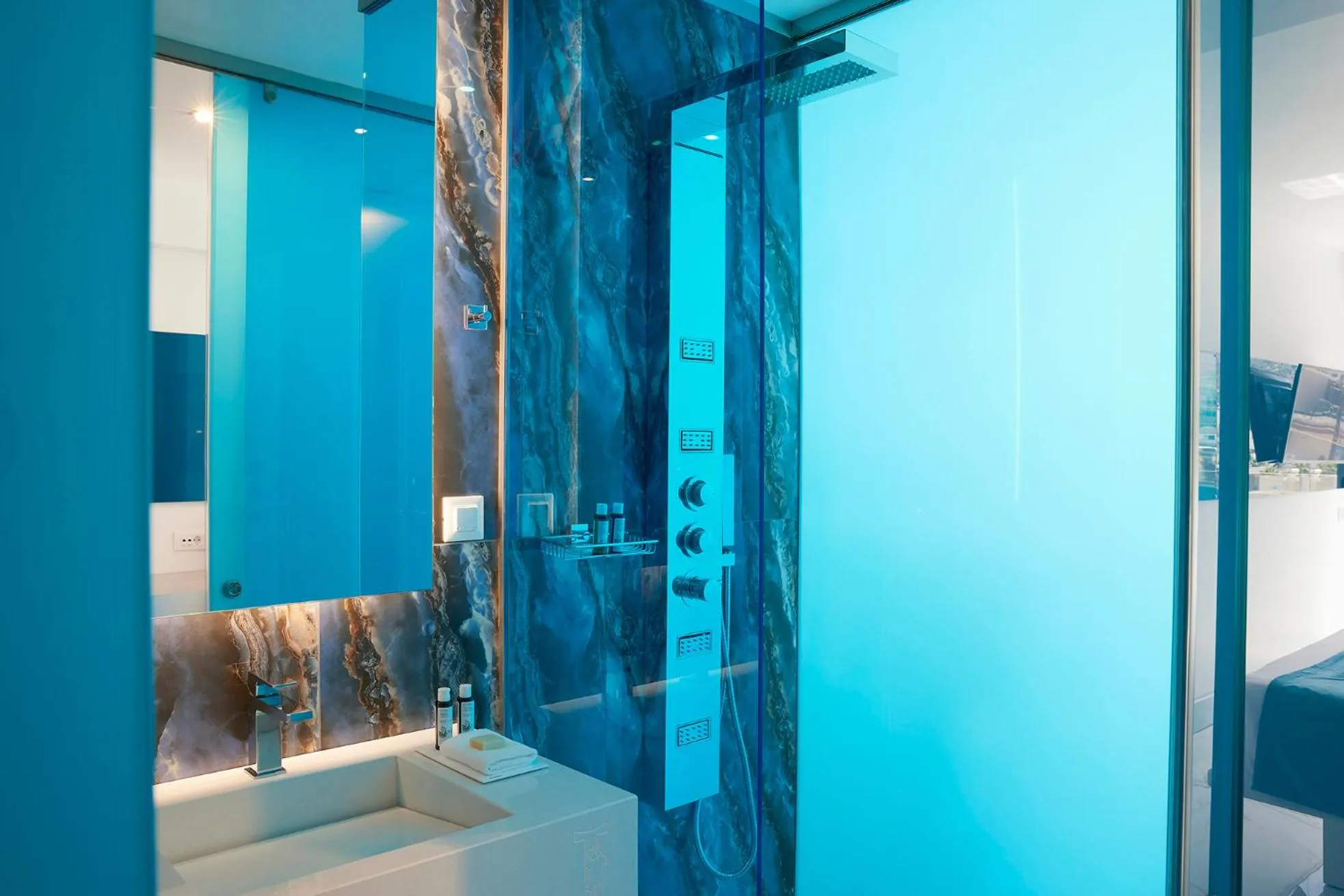 Shower in I Resort Beach Hotel & Spa