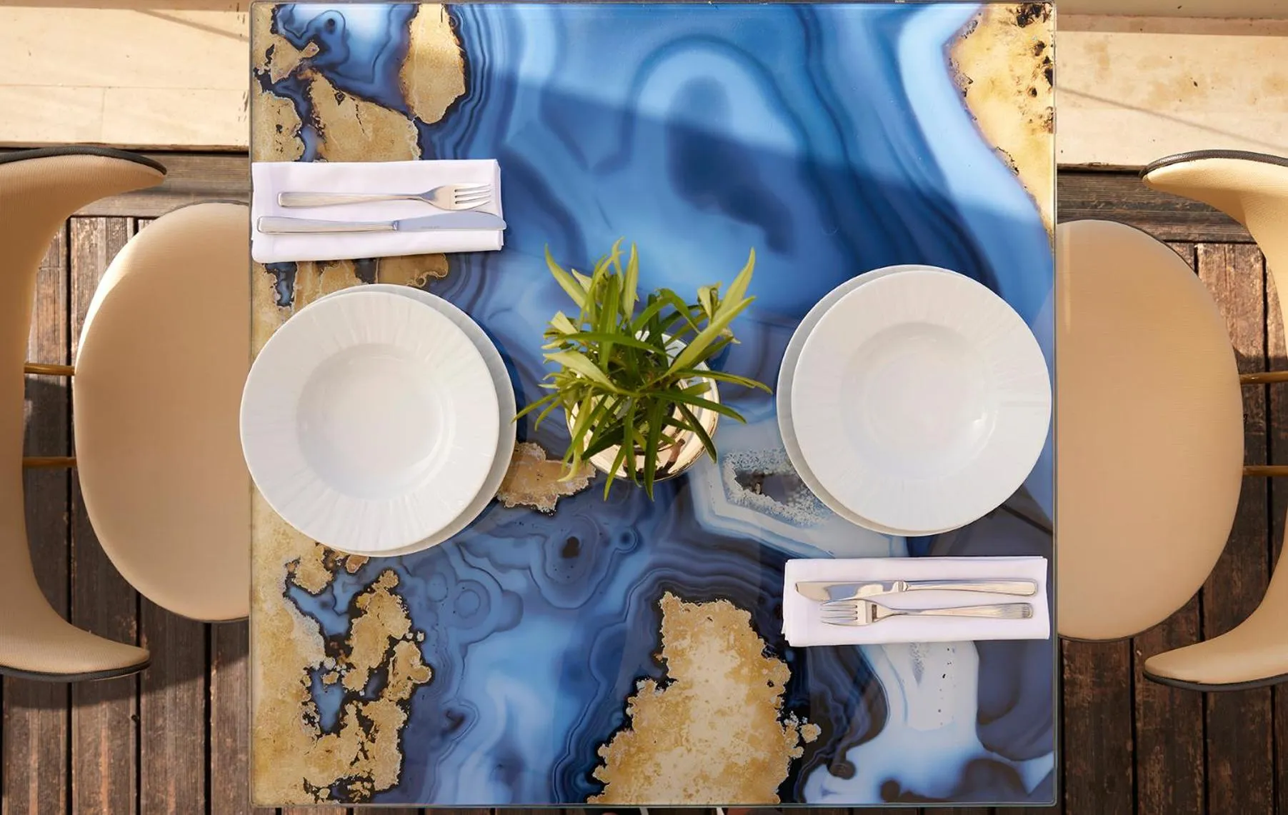 Restaurant/places to eat in I Resort Beach Hotel & Spa