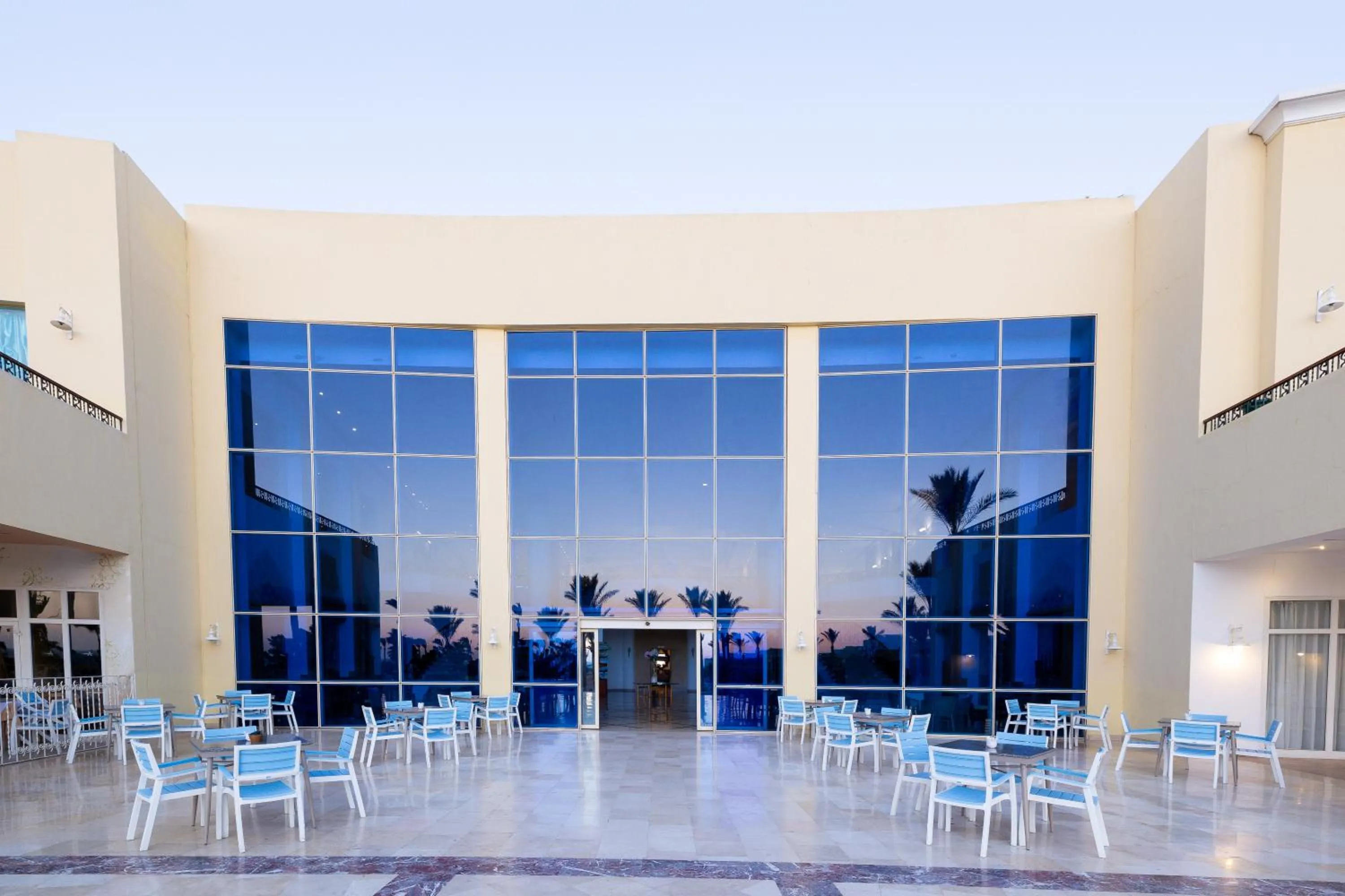 Lounge or bar in Amwaj Oyoun Resort