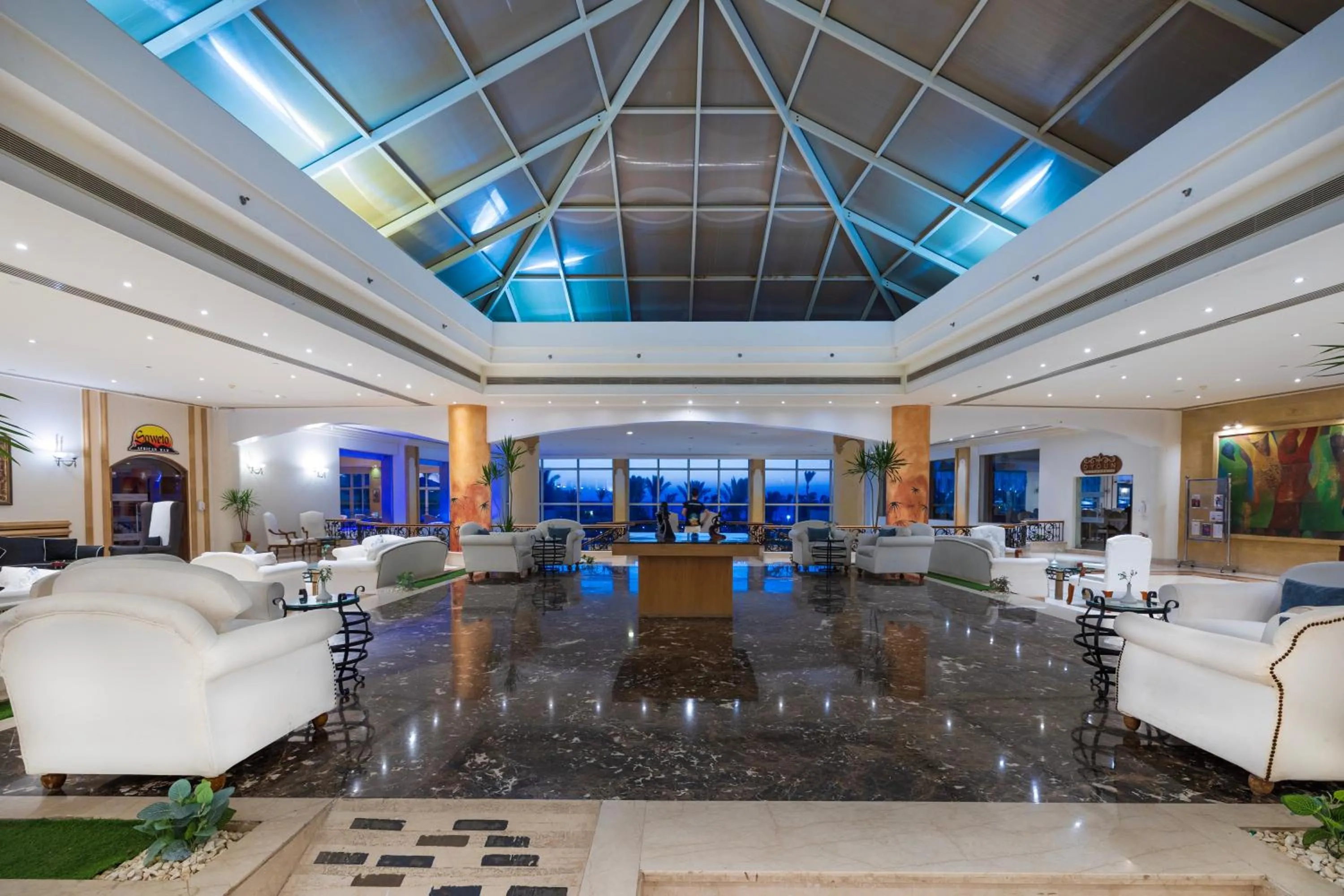 Seating area in Amwaj Oyoun Resort