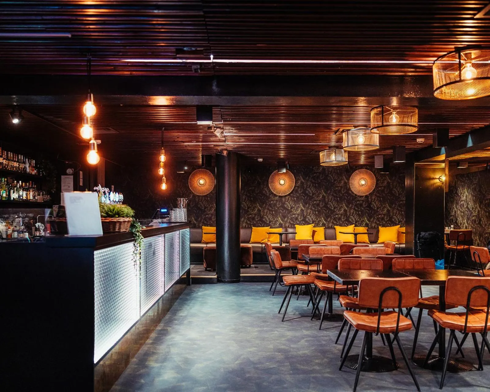 Nightclub / DJ in Hotel Emilia