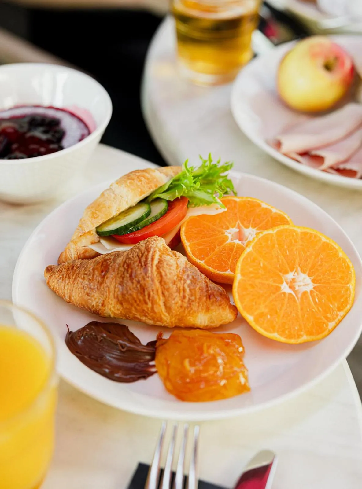 Food and drinks in Hotel Emilia