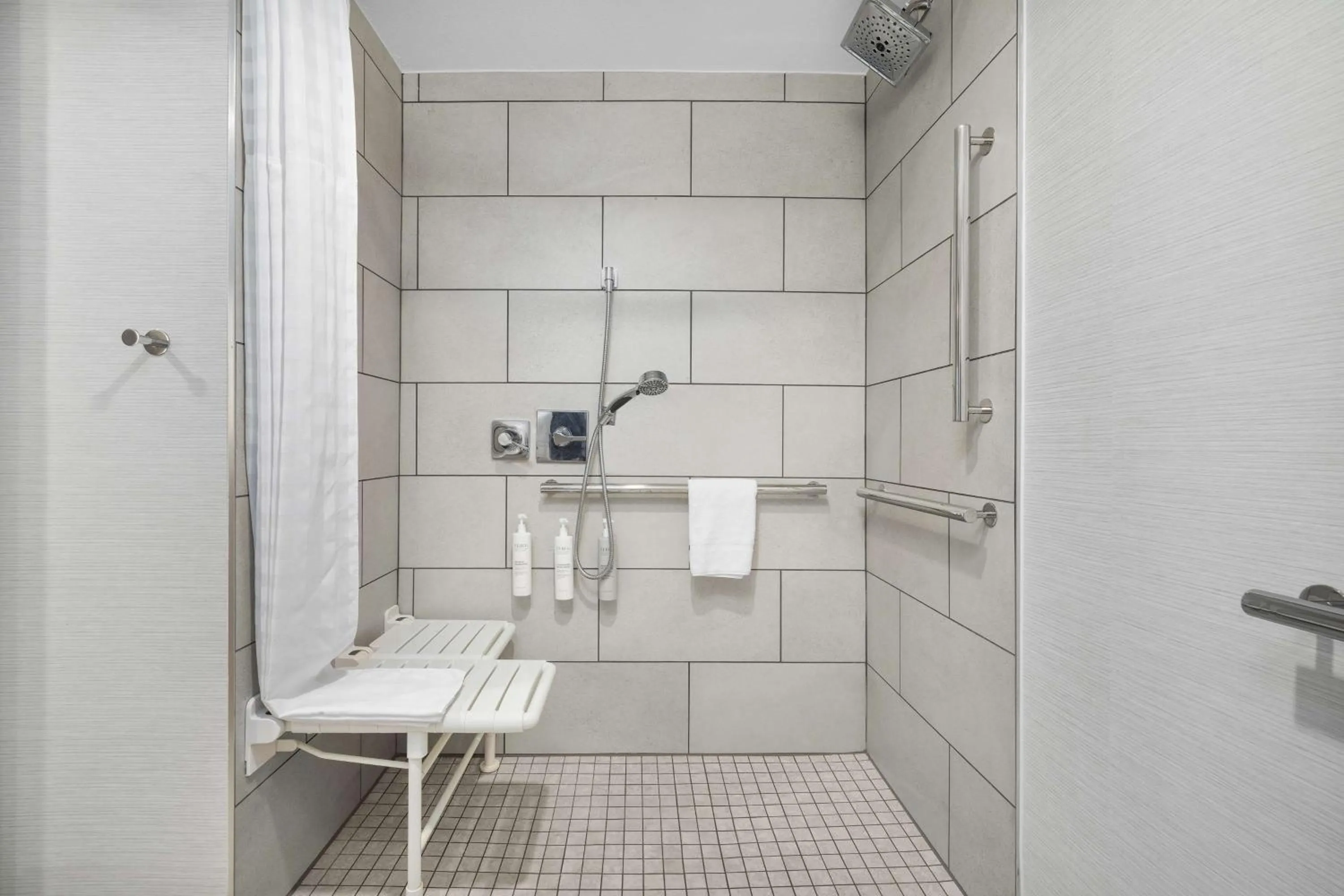 Bathroom in Homewood Suites by Hilton San Diego Airport-Liberty Station