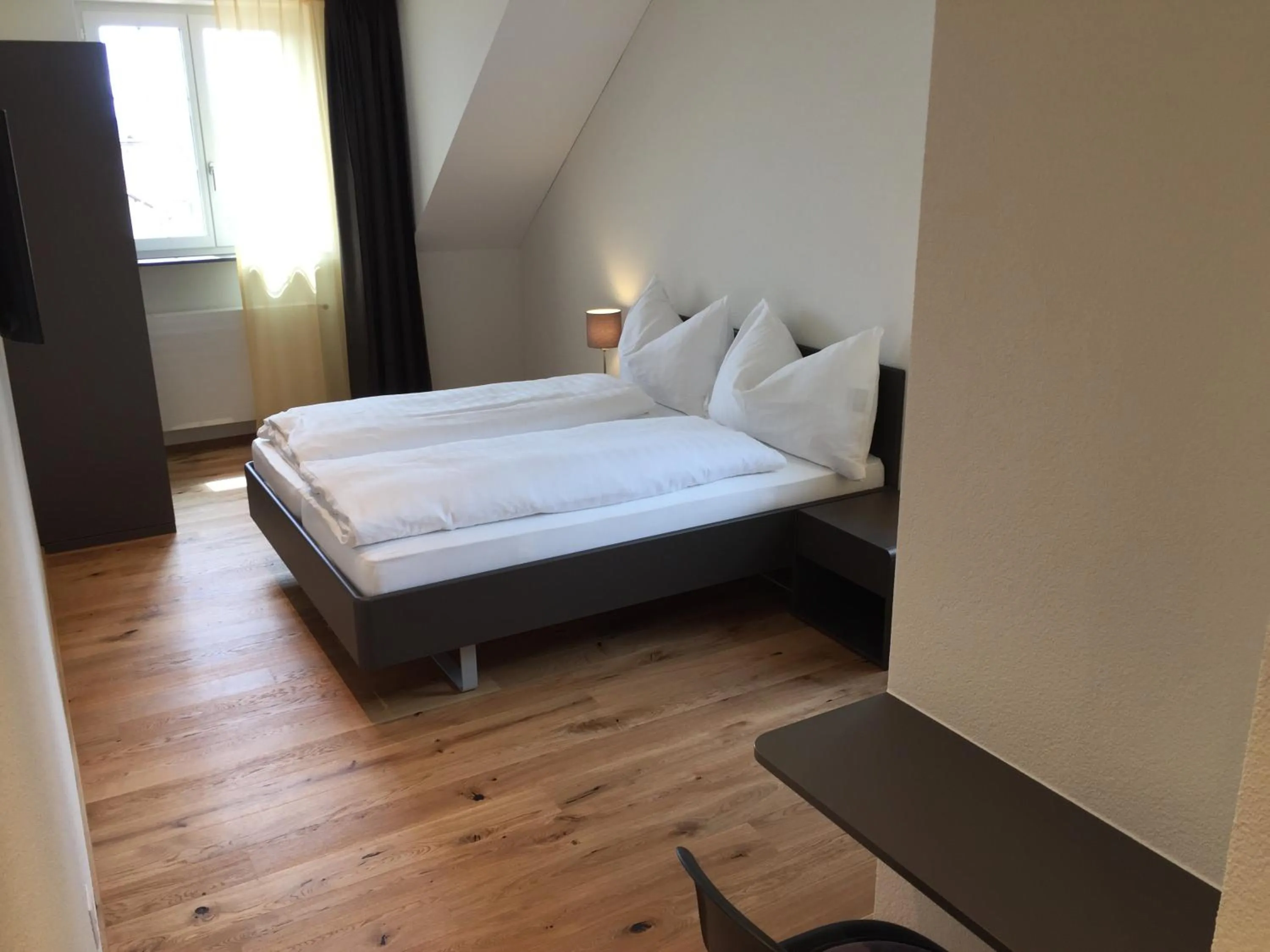 Bedroom, Bed in Gasthof National