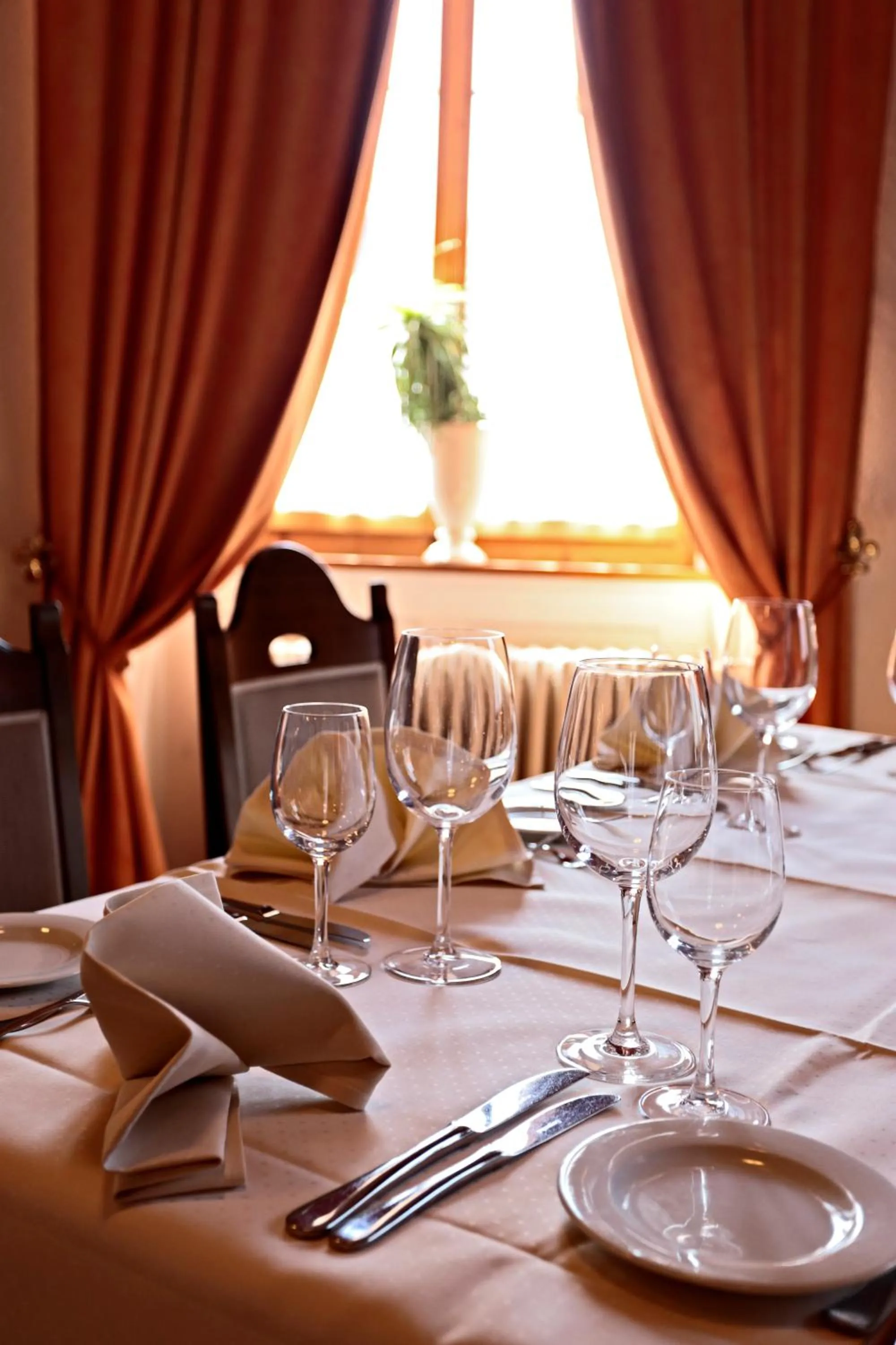 Restaurant/places to eat in Gasthof National