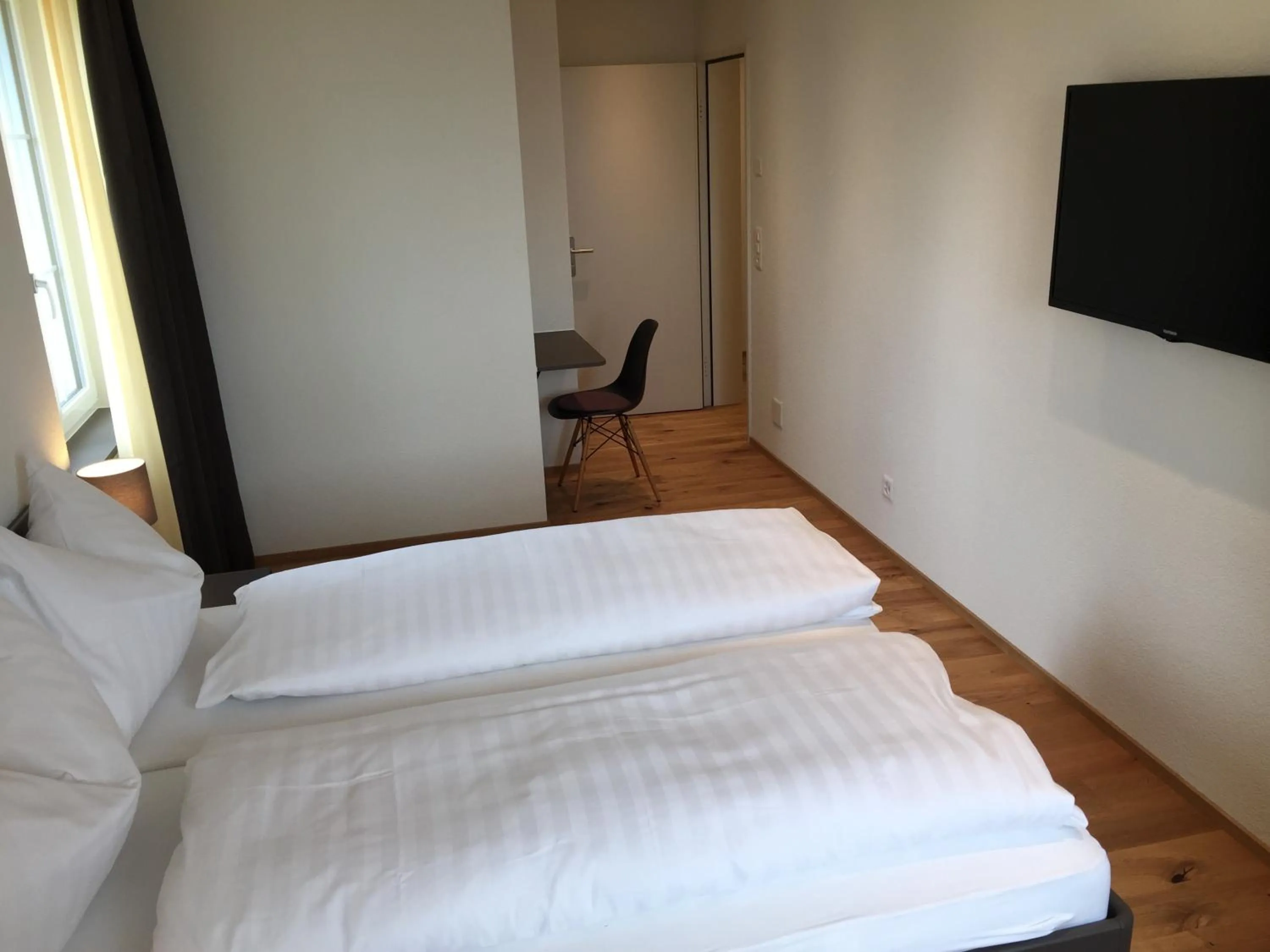 Bedroom, Bed in Gasthof National