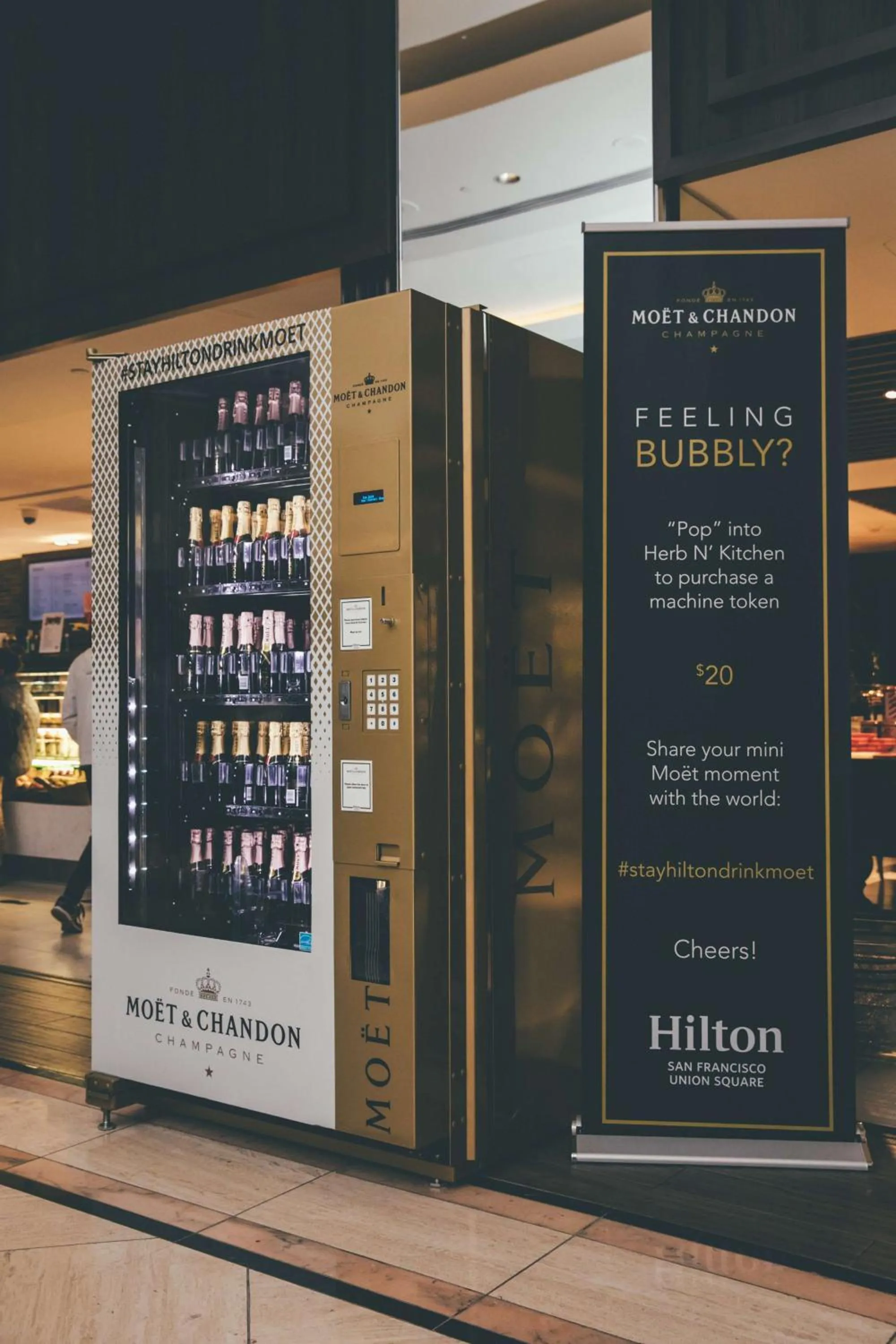 Dining area in Hilton San Francisco Union Square
