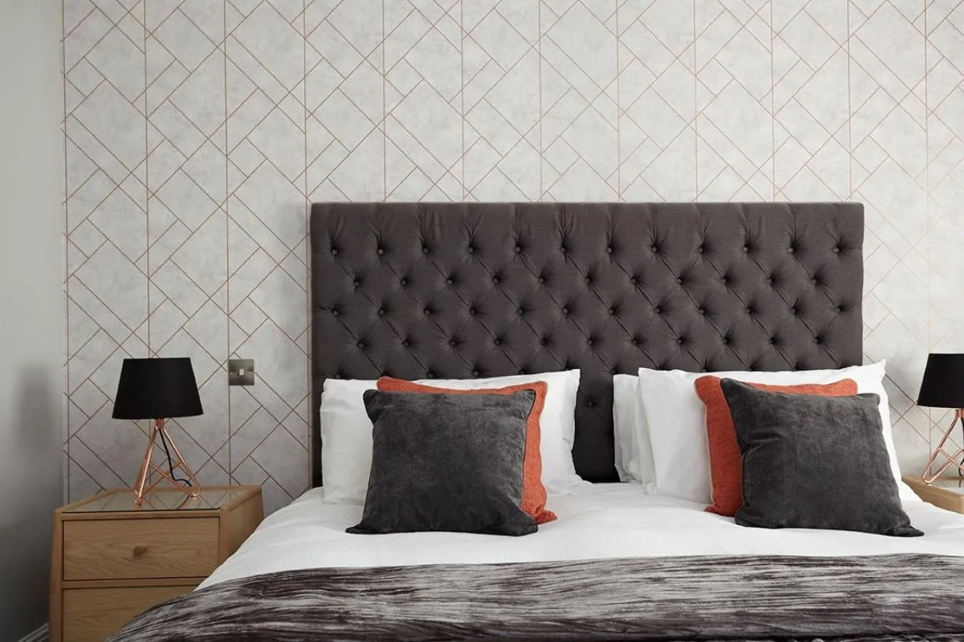 Bedroom, Bed in The Royal Hotel