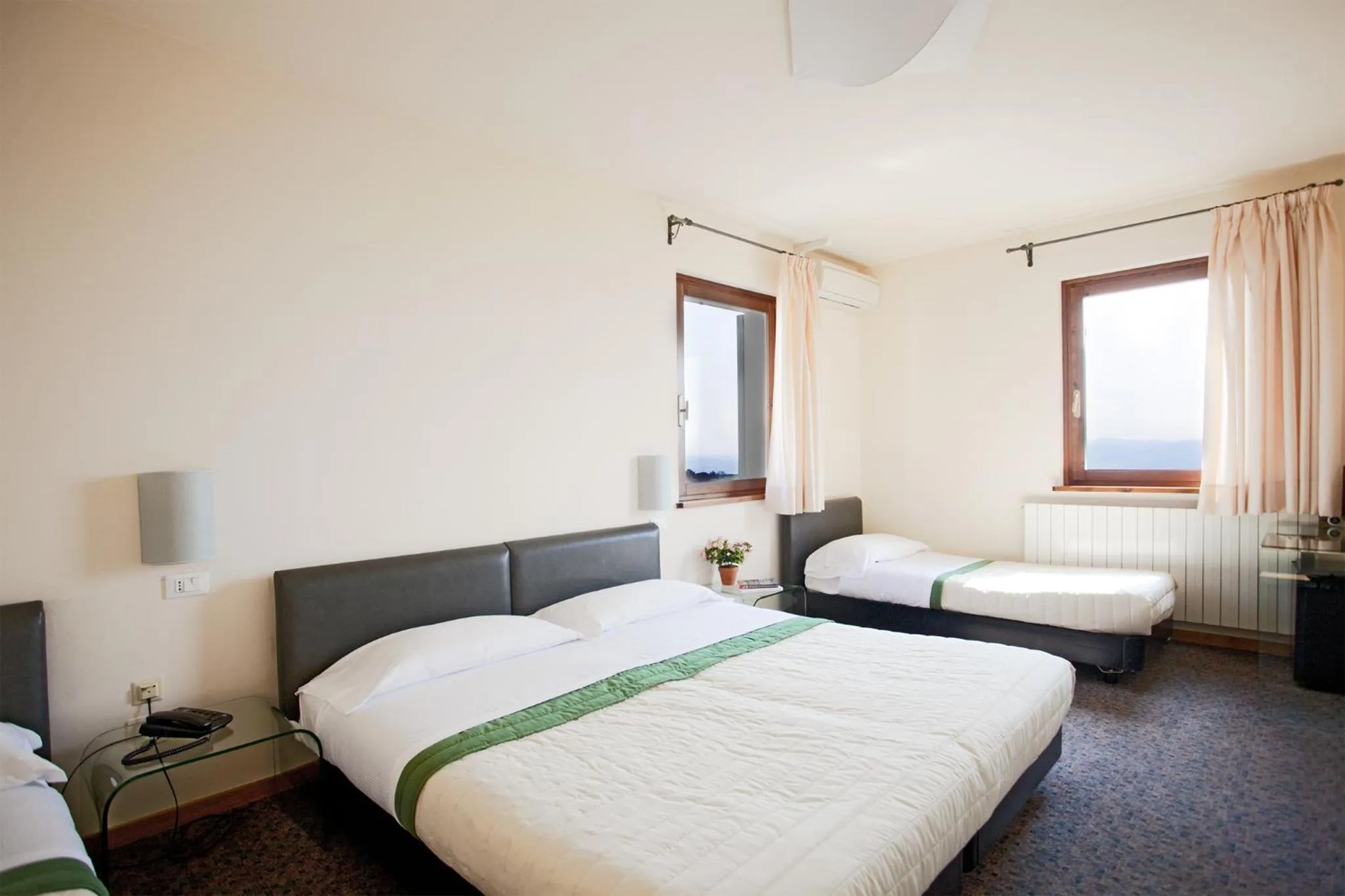 Bed in Casa Oliva borgo del Benessere delle Marche