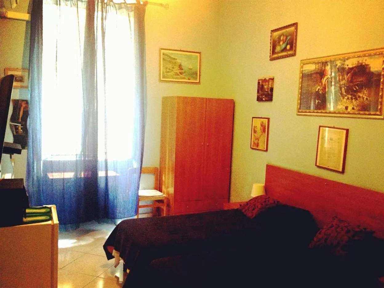 Photo of the whole room in B&B Cappellini