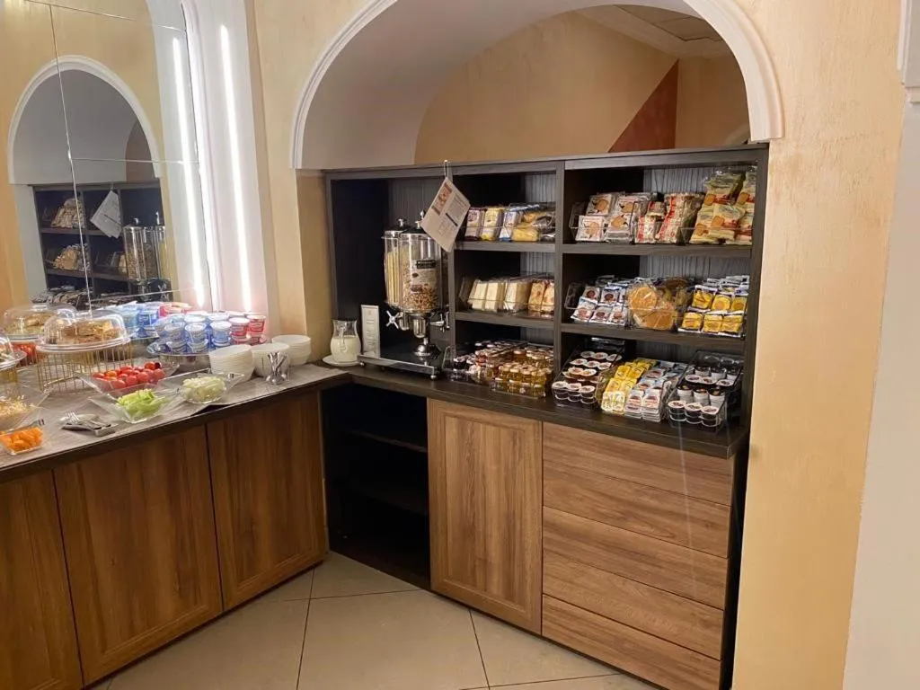 Food and drinks in Hotel Roma