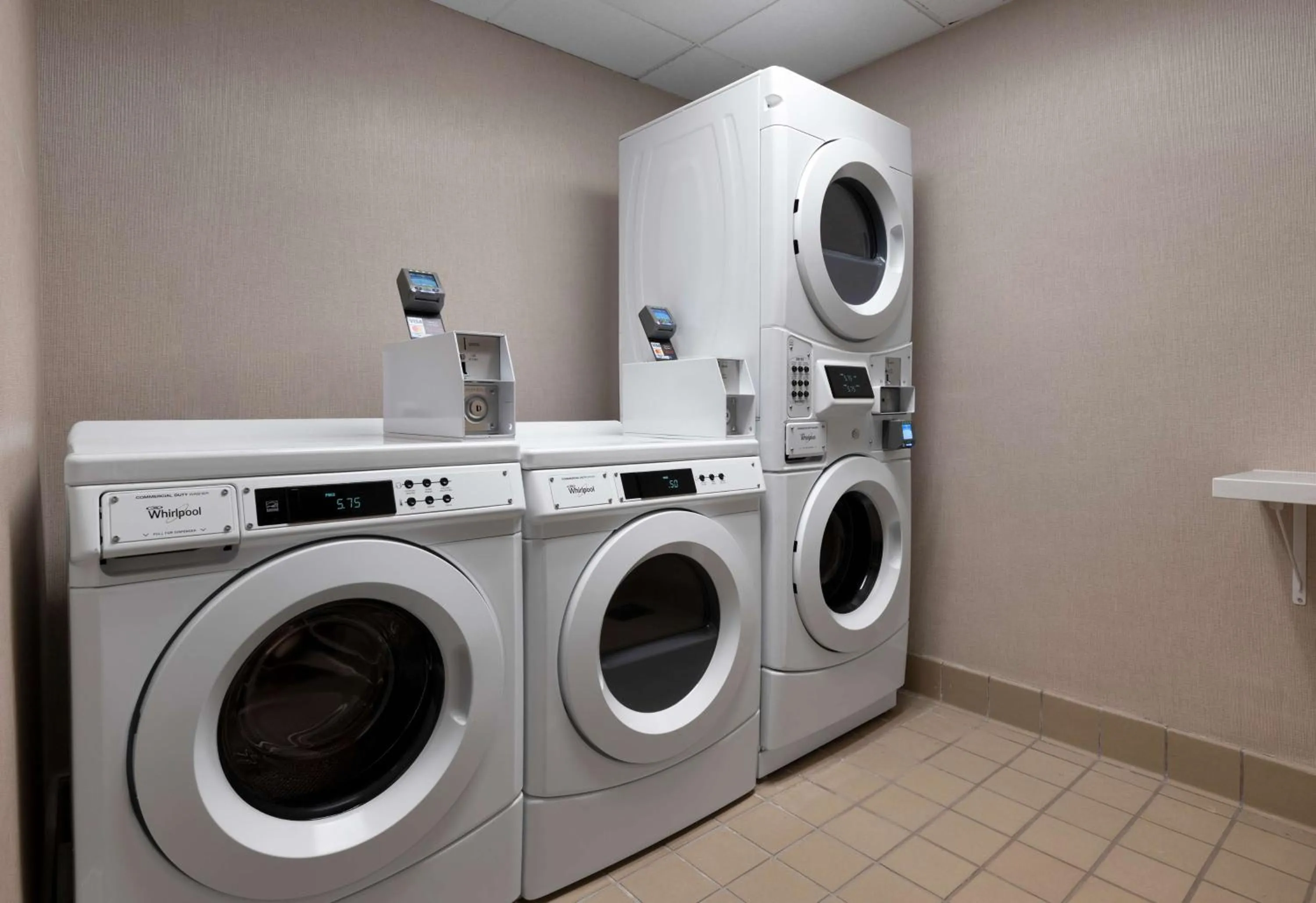 laundry in Hampton Inn San Diego/Del Mar