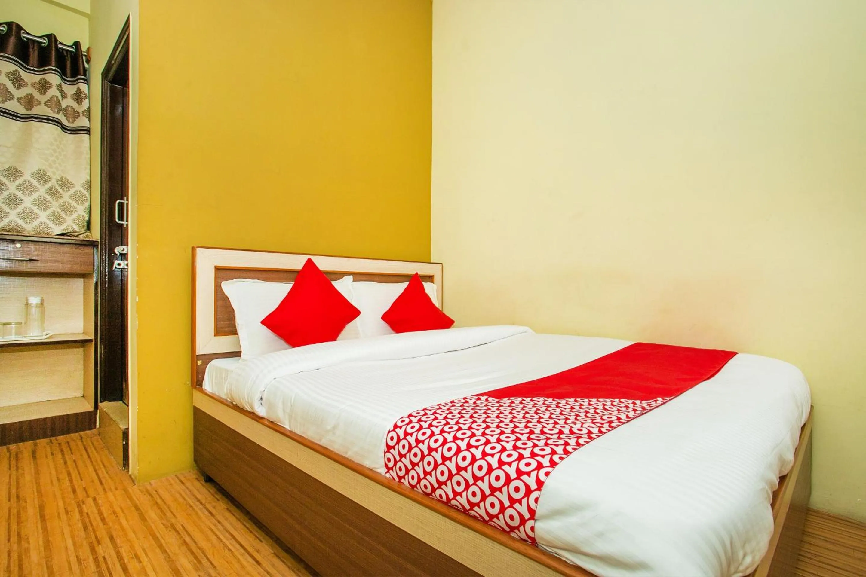 Bedroom in Hotel O by OYO Alankar Residency