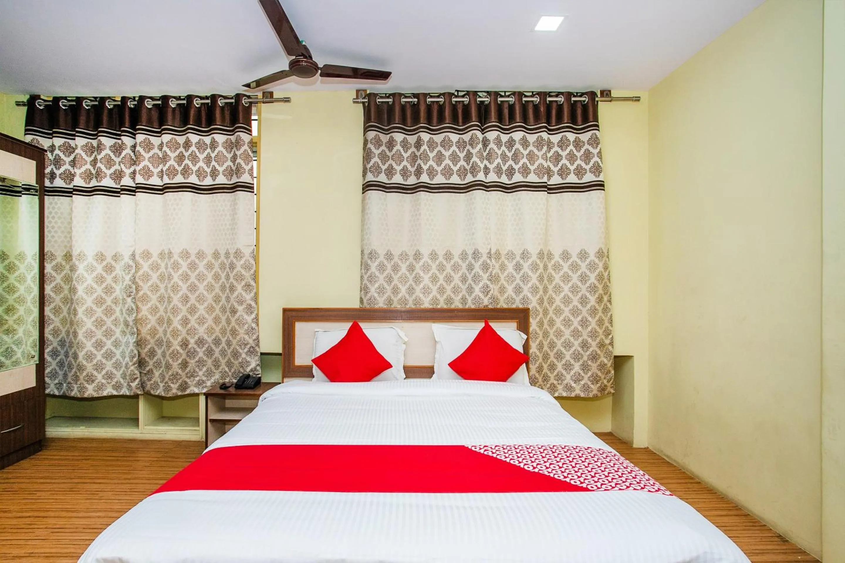 Bedroom in Hotel O by OYO Alankar Residency