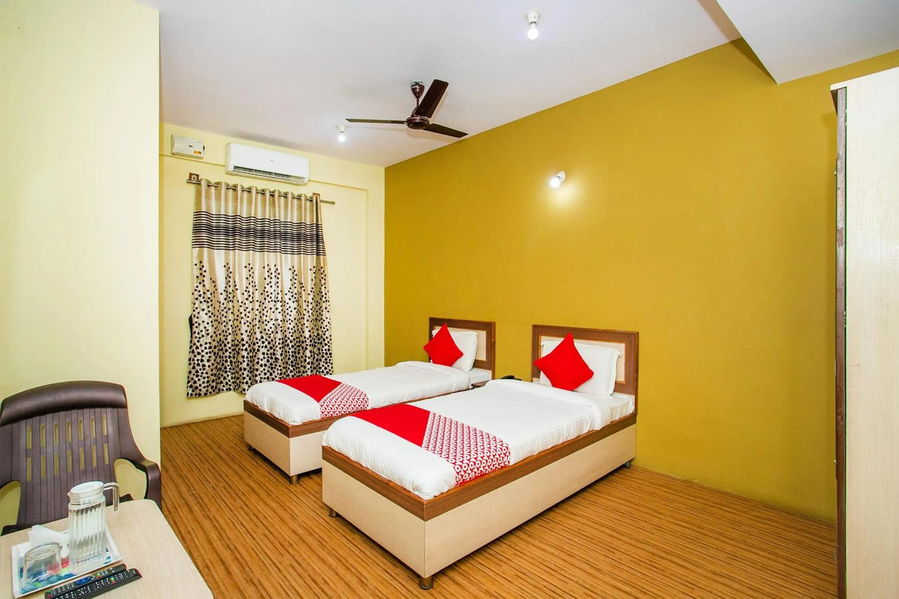 Bedroom in Hotel O by OYO Alankar Residency