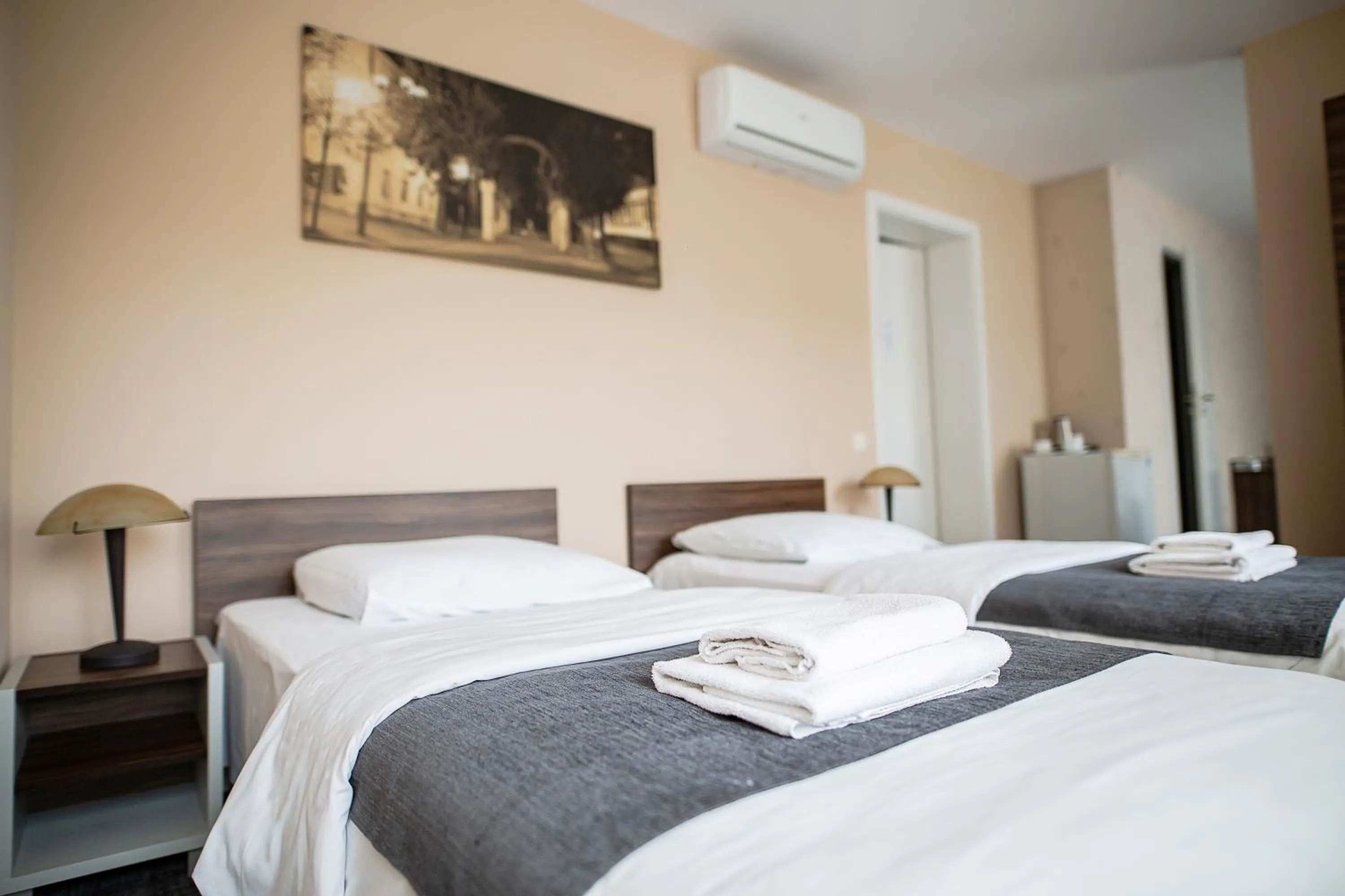 Bedroom, Bed in Hotel Tomas