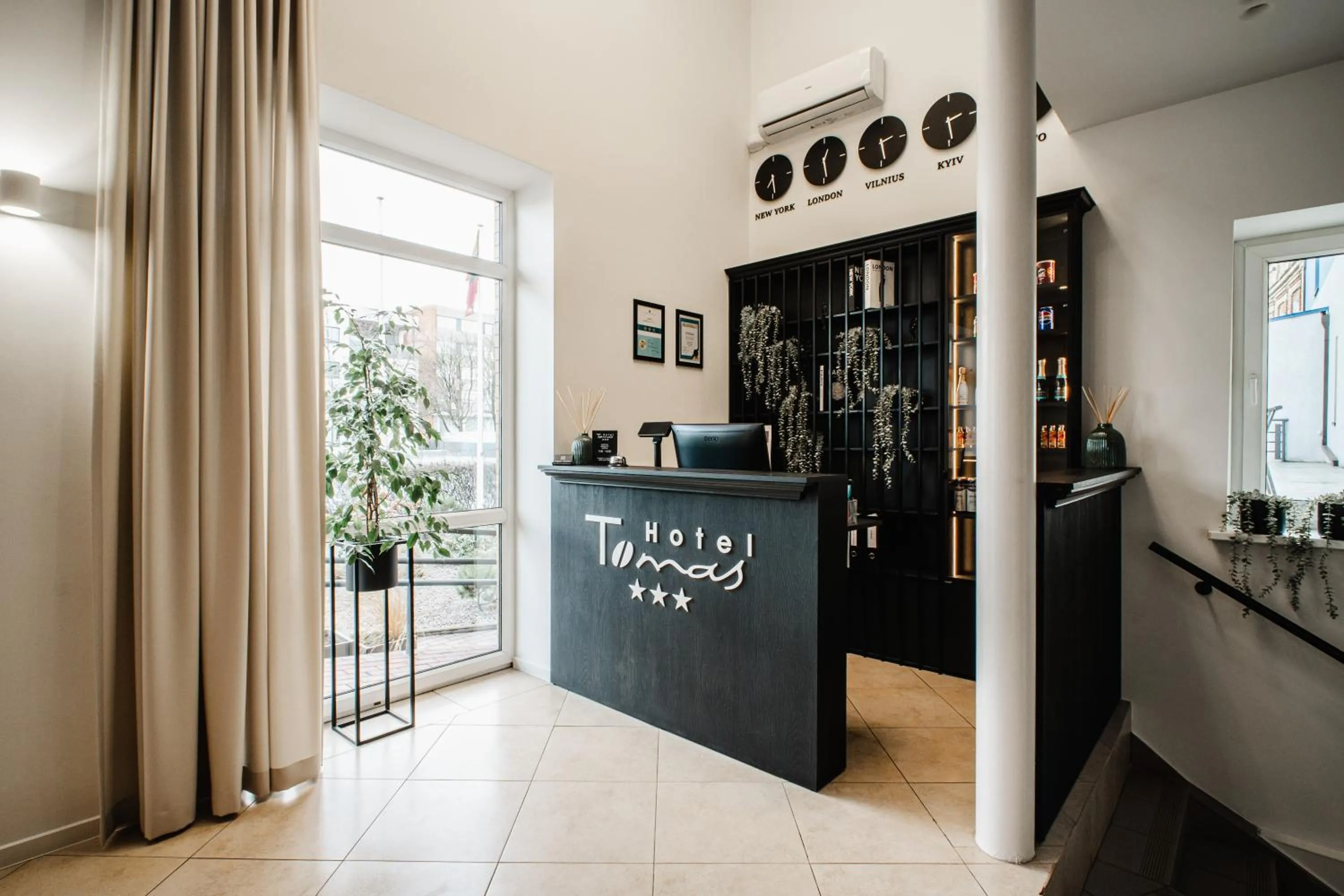 Lobby or reception in Hotel Tomas